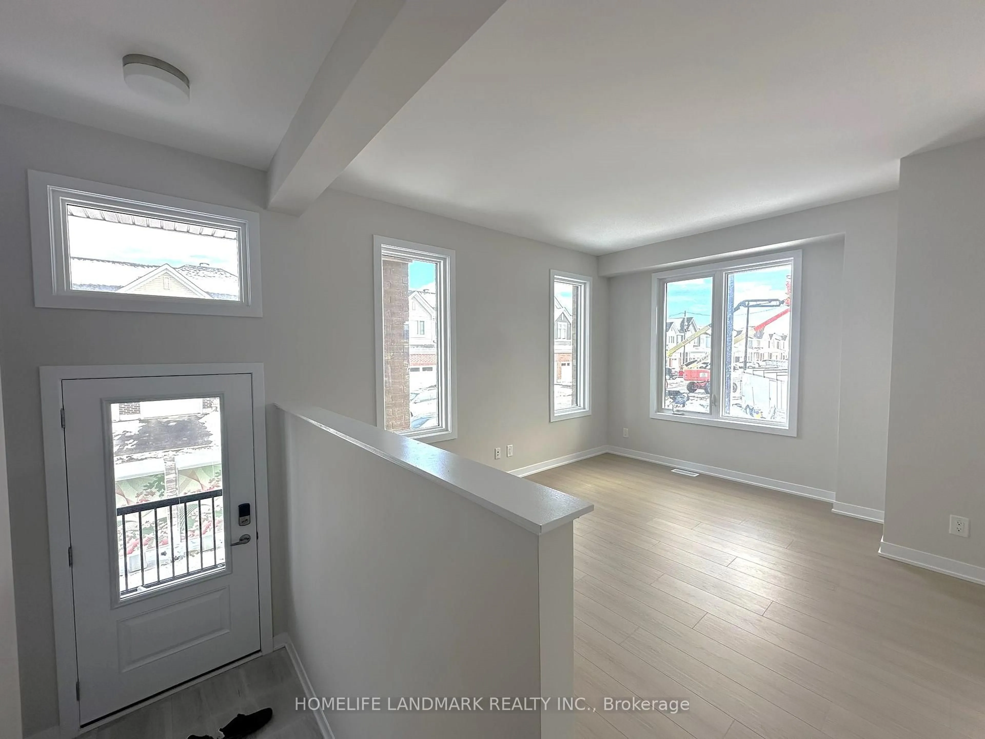 A pic of a room for 74 Ryan Reynolds Way, Orleans Ontario K4A 5T4