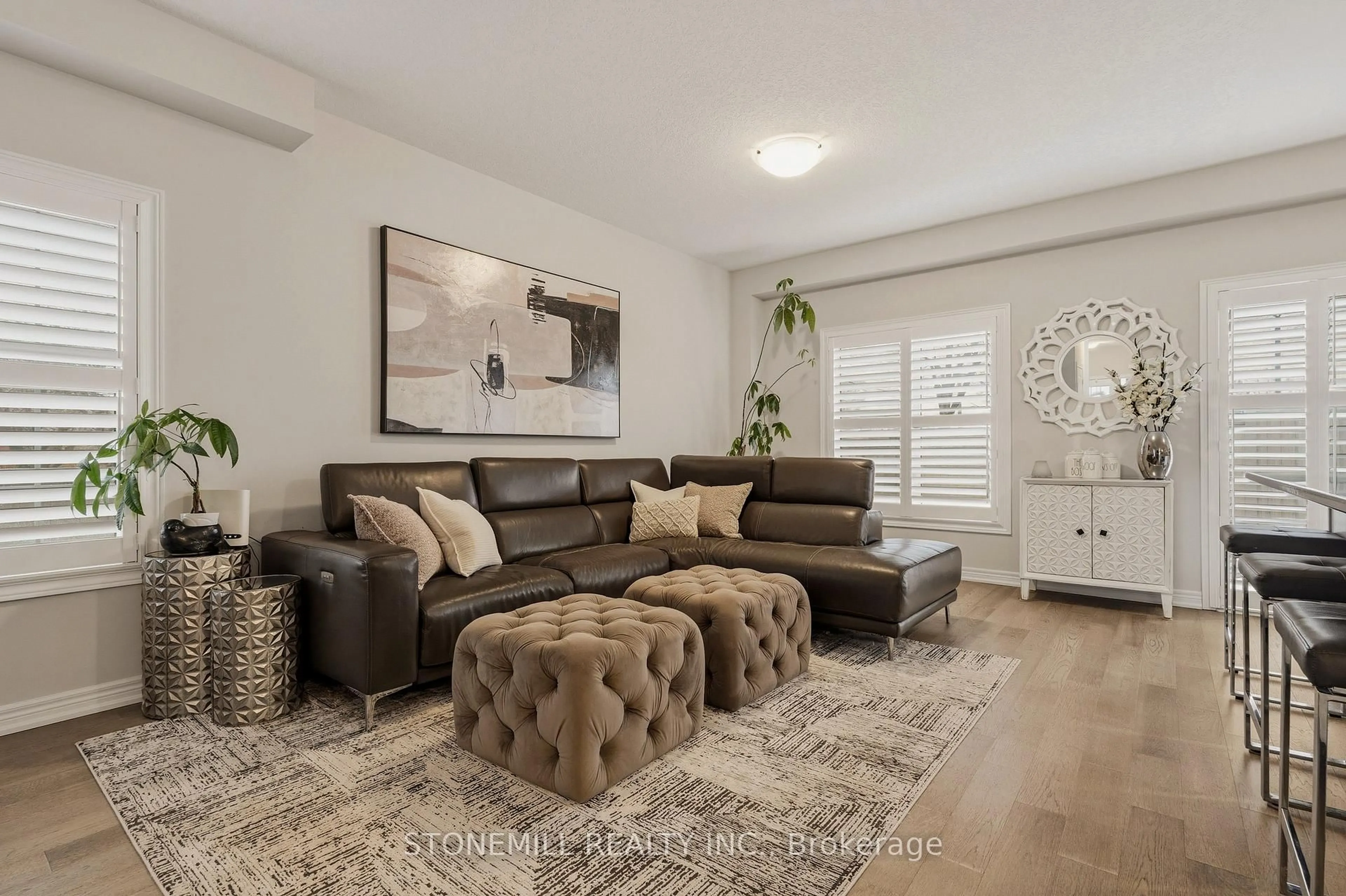 Living room with furniture, unknown for 78 Starling Dr, Hamilton Ontario L9A 2P5