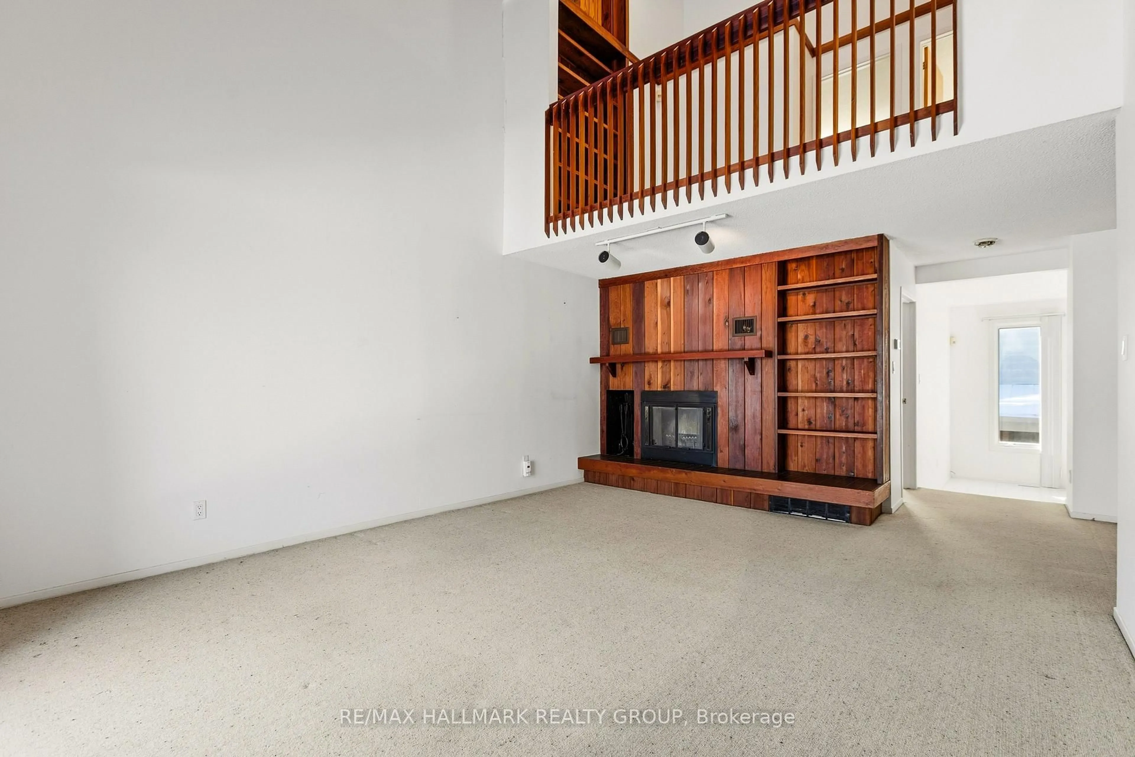 Unknown for 500 Foxview Pl, Ottawa Ontario K1K 4C4