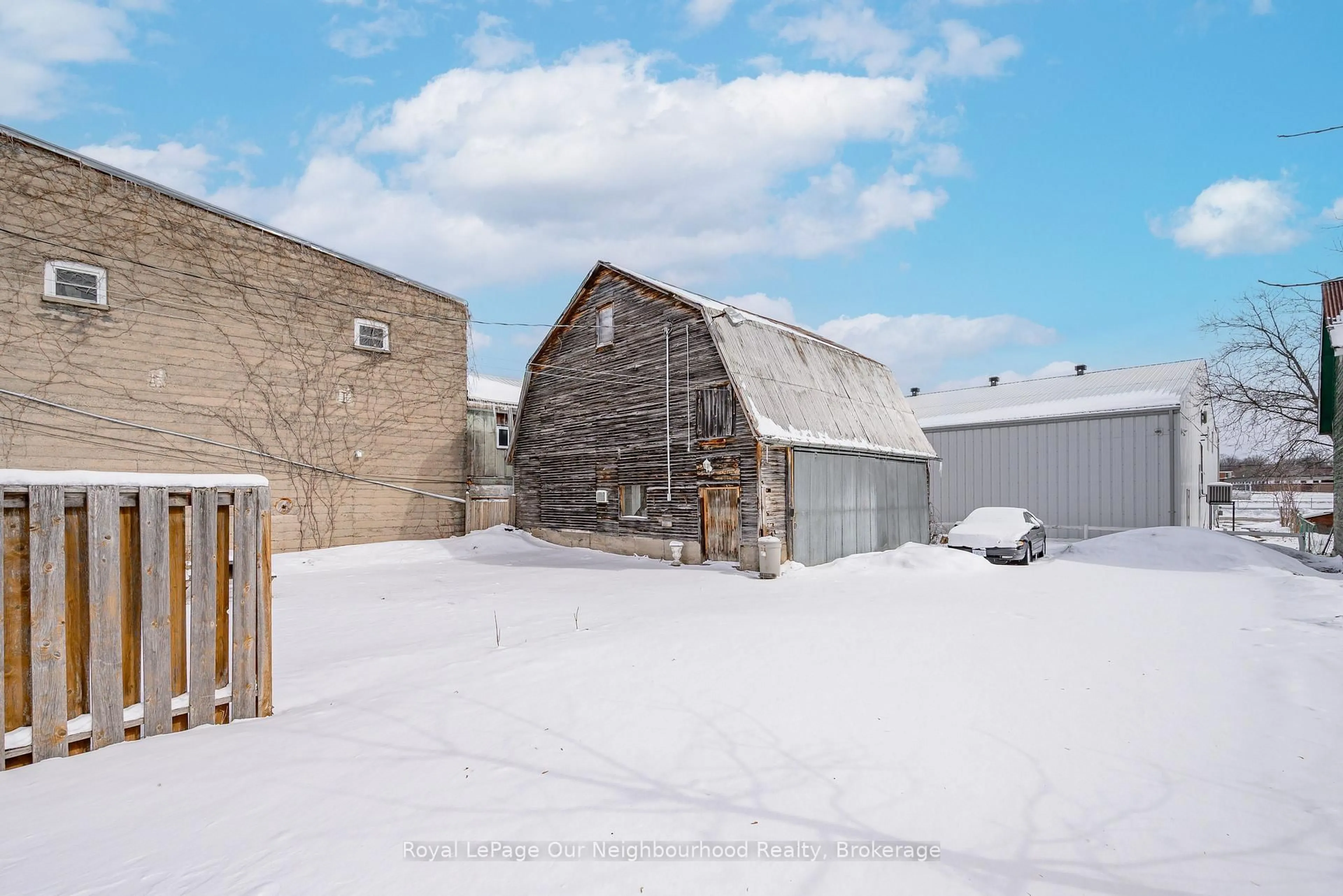 A pic from outside/outdoor area/front of a property/back of a property/a pic from drone, building for 101 Durham St, Madoc Ontario K0K 2K0