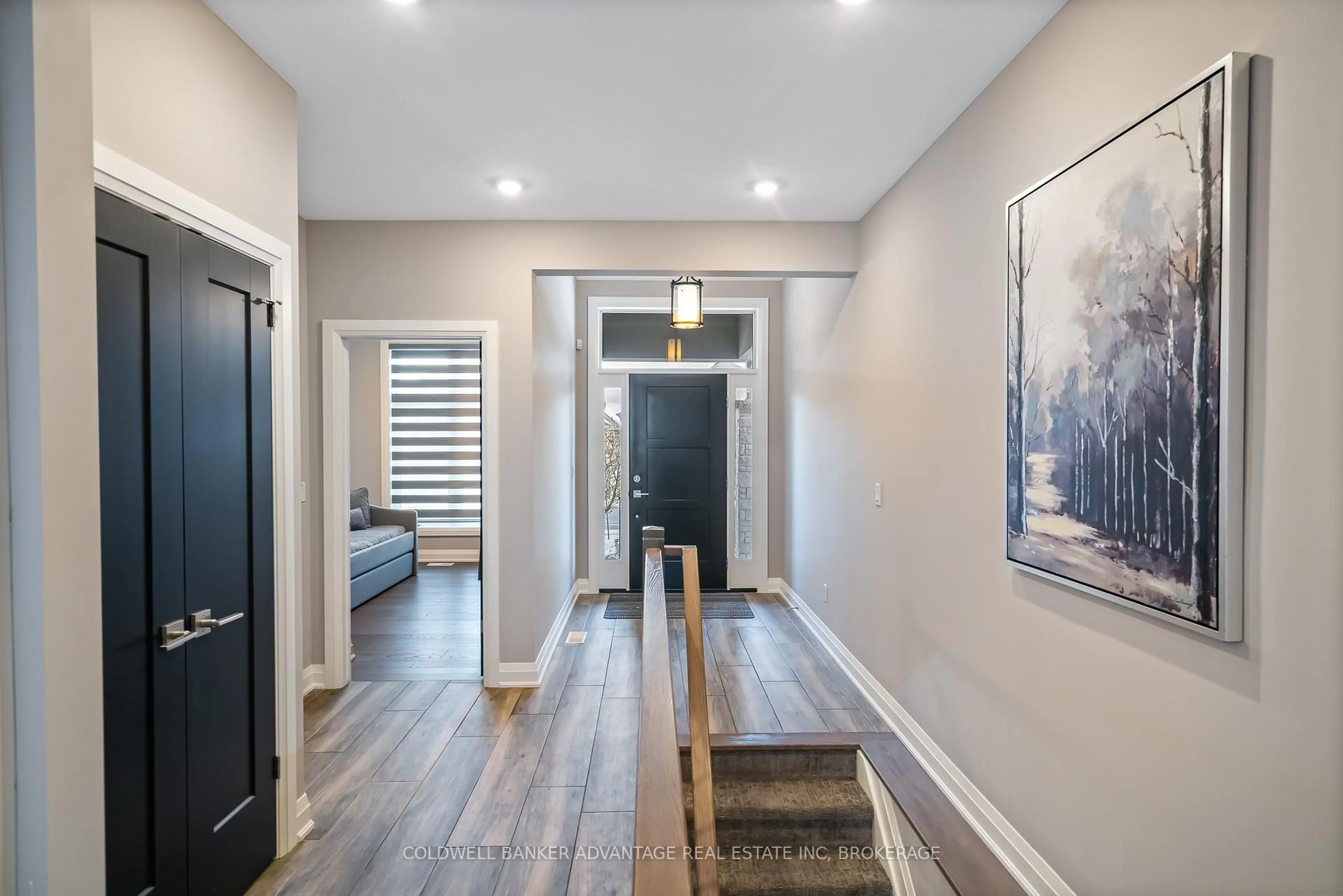 Indoor entryway for 40 Carrick Tr, Welland Ontario L3C 0E7