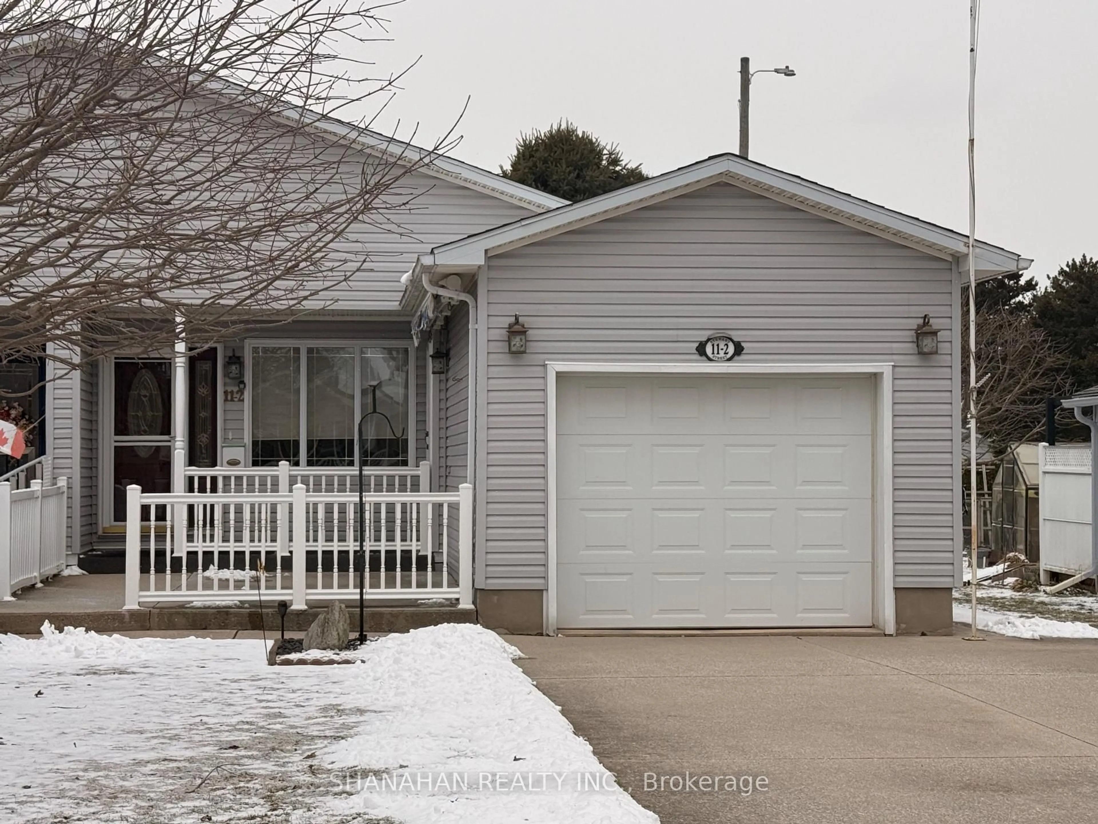 Unknown for 11-2 Stewart St, Strathroy-Caradoc Ontario N7G 1A1