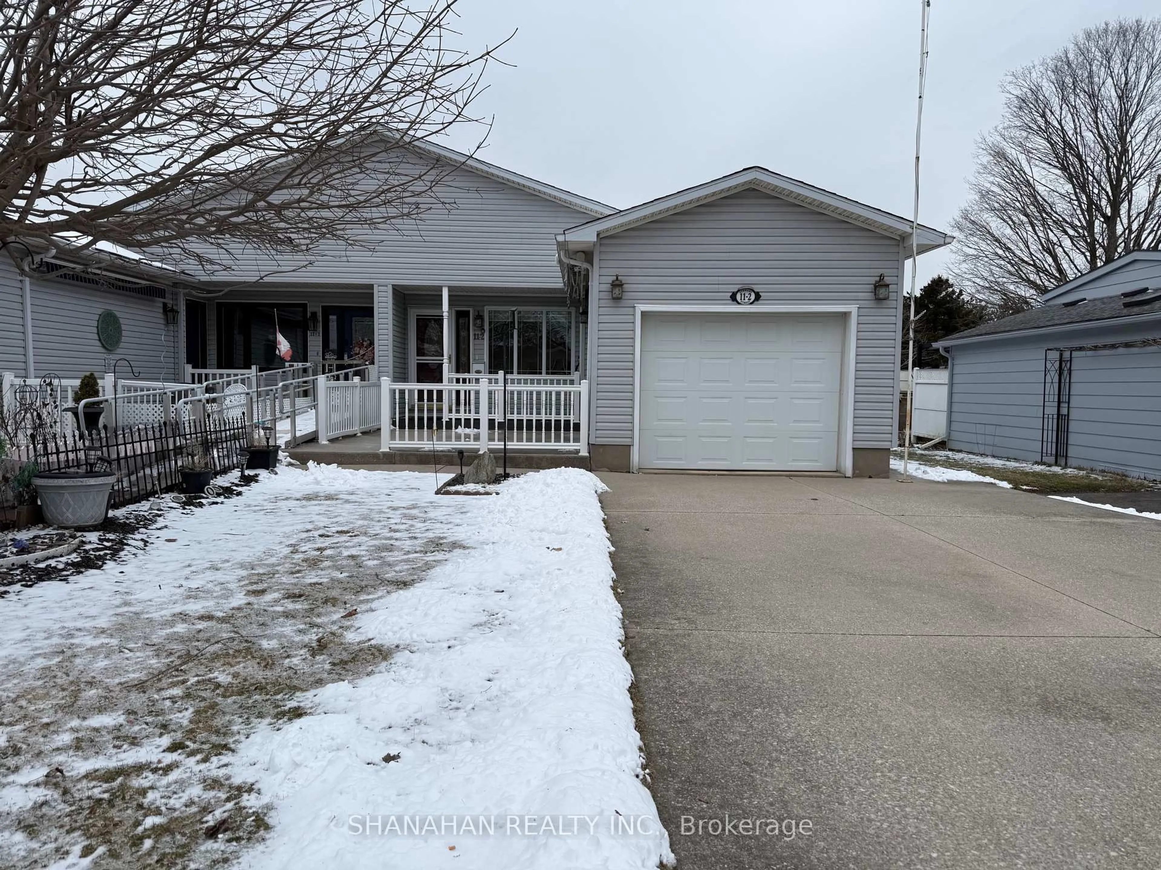 A pic from outside/outdoor area/front of a property/back of a property/a pic from drone, street for 11-2 Stewart St, Strathroy-Caradoc Ontario N7G 1A1