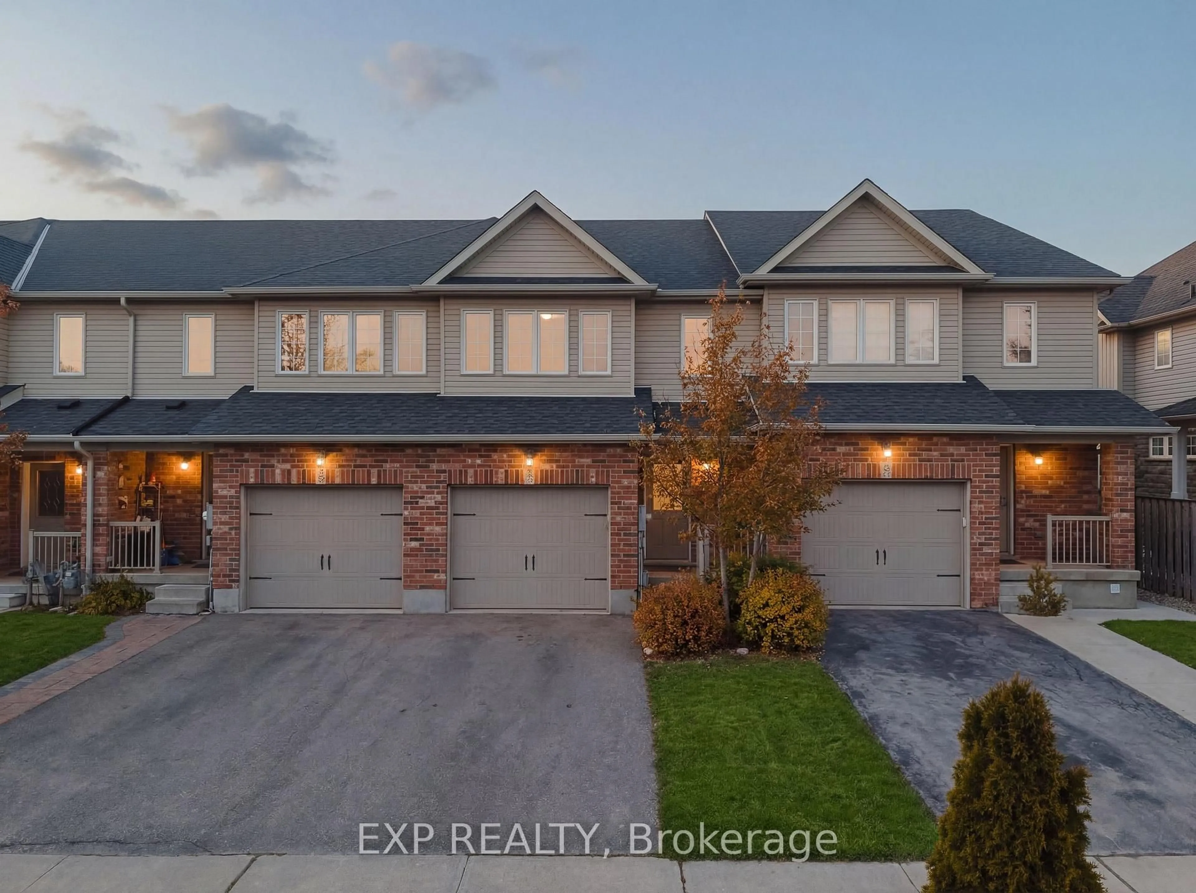 A pic from outside/outdoor area/front of a property/back of a property/a pic from drone, street for 130 Simmonds Dr, Guelph Ontario N1E 7L8