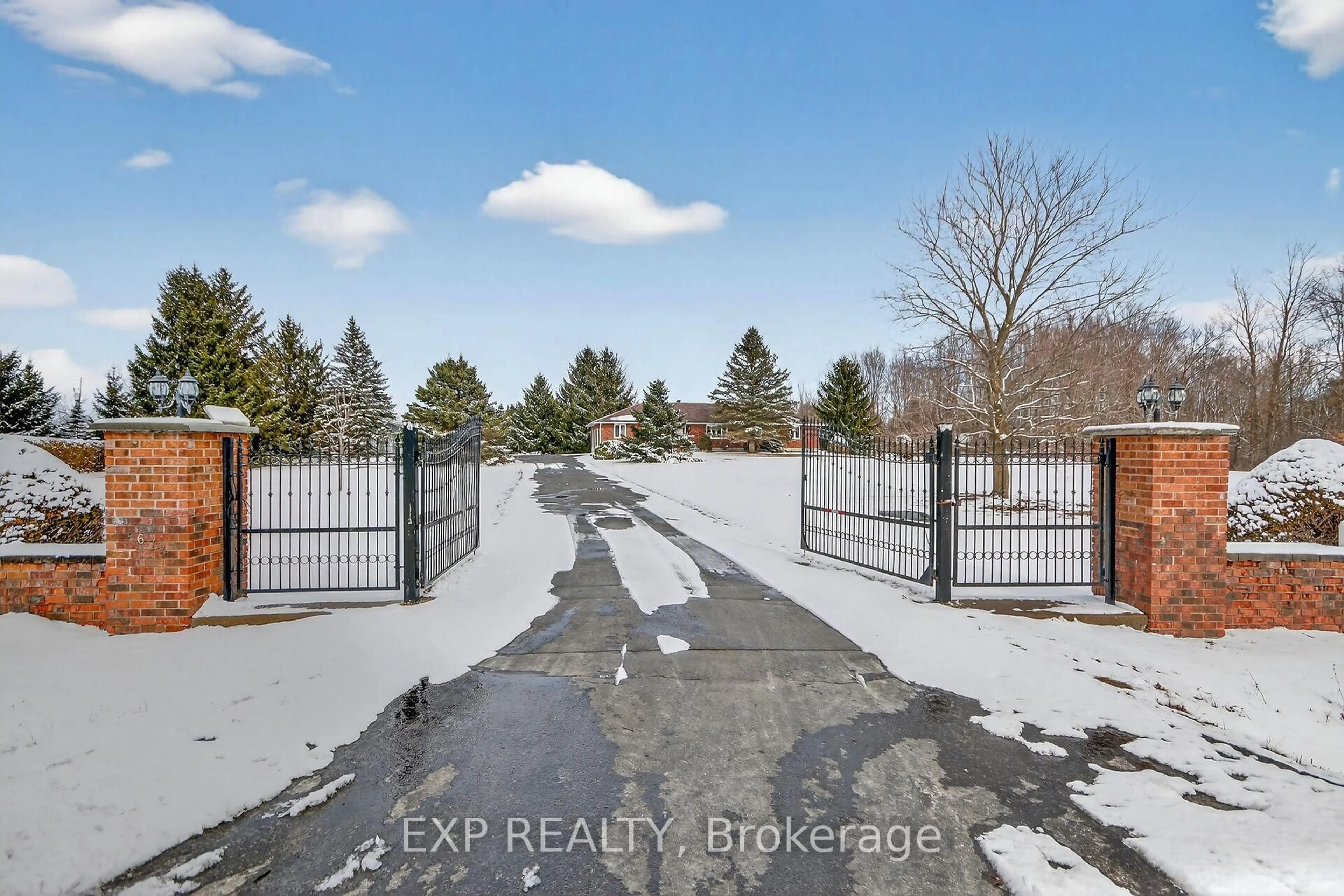 A pic from outside/outdoor area/front of a property/back of a property/a pic from drone, water/lake/river/ocean view for 2673 Yorks Corners Rd, Metcalfe Ontario K0A 2P0