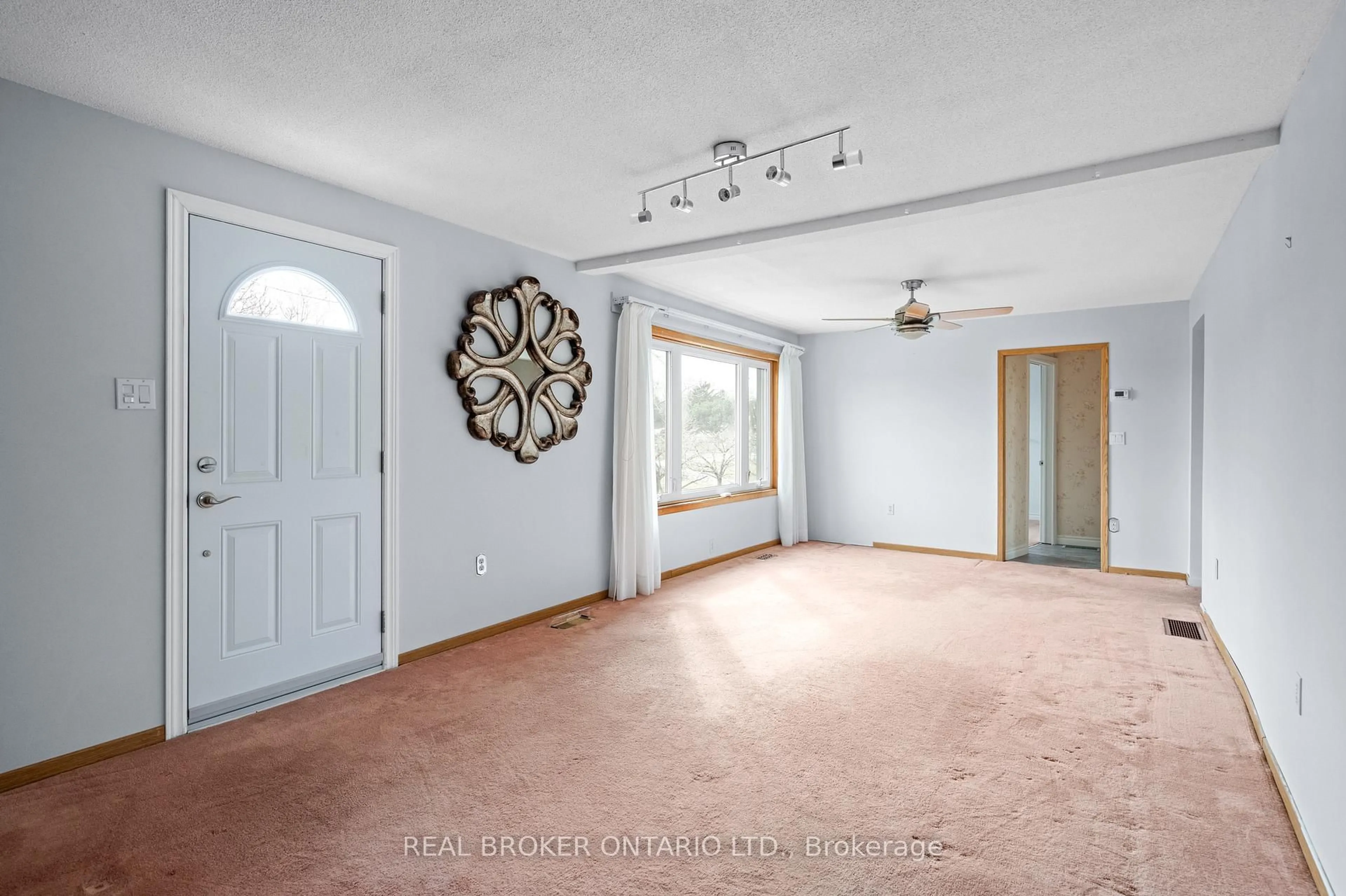 Unknown for 1621 Second Ave, St. Catharines Ontario L2R 6P9