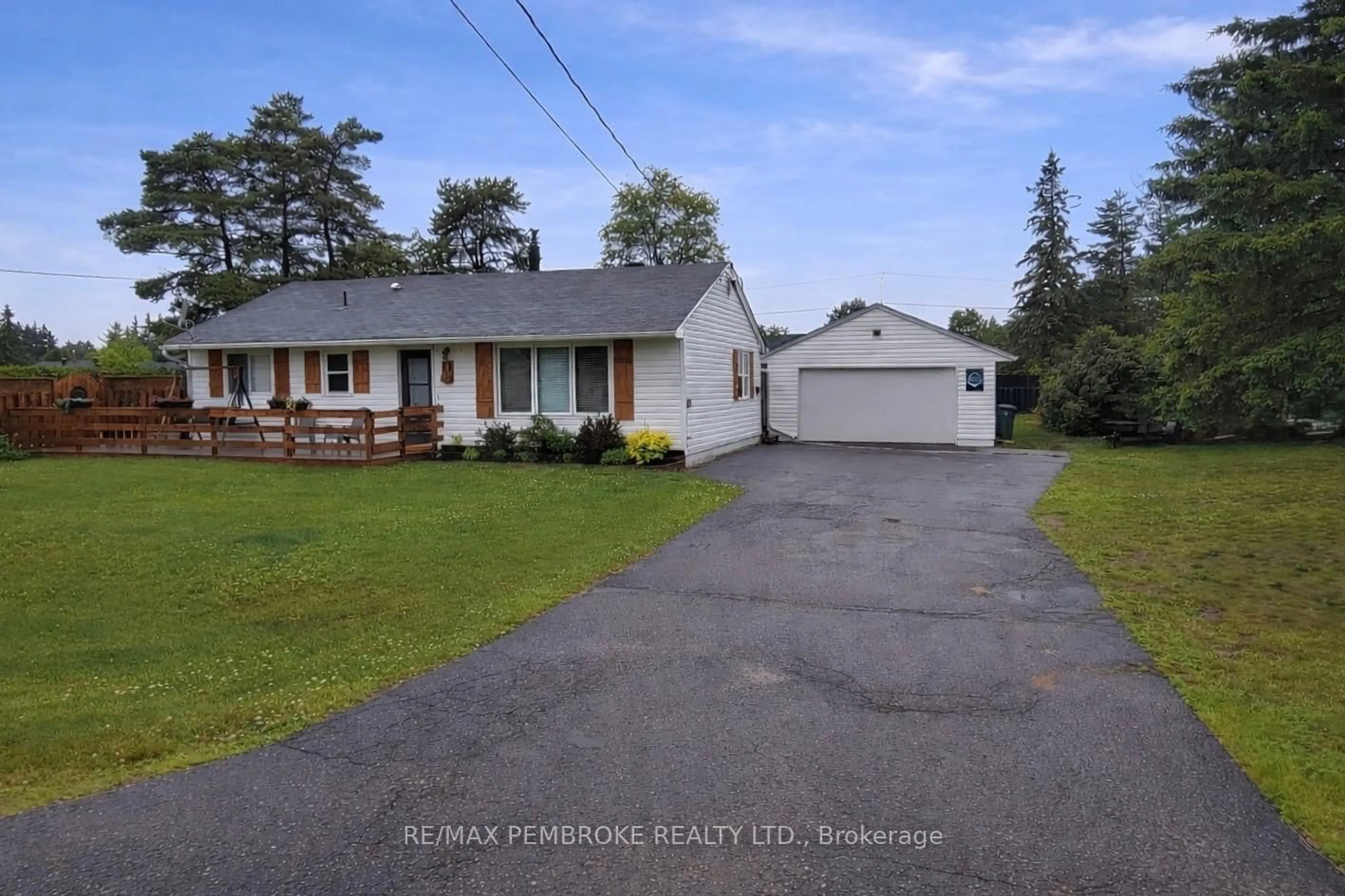 A pic from outside/outdoor area/front of a property/back of a property/a pic from drone, street for 11 Michael Cres, Petawawa Ontario K8H 2L5