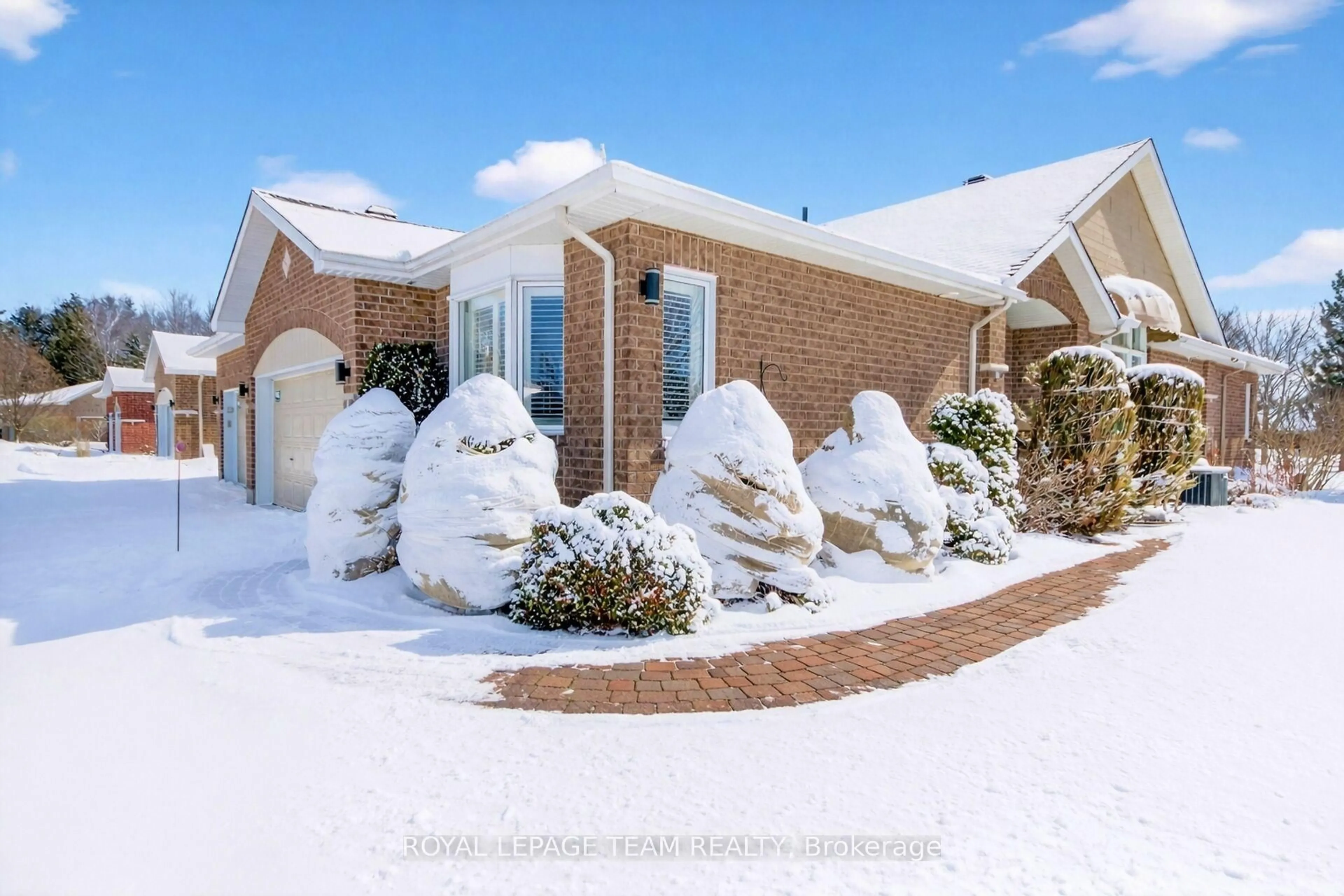 Unknown for 20 Nighthawk Cres, Ottawa Ontario K2M 2X7