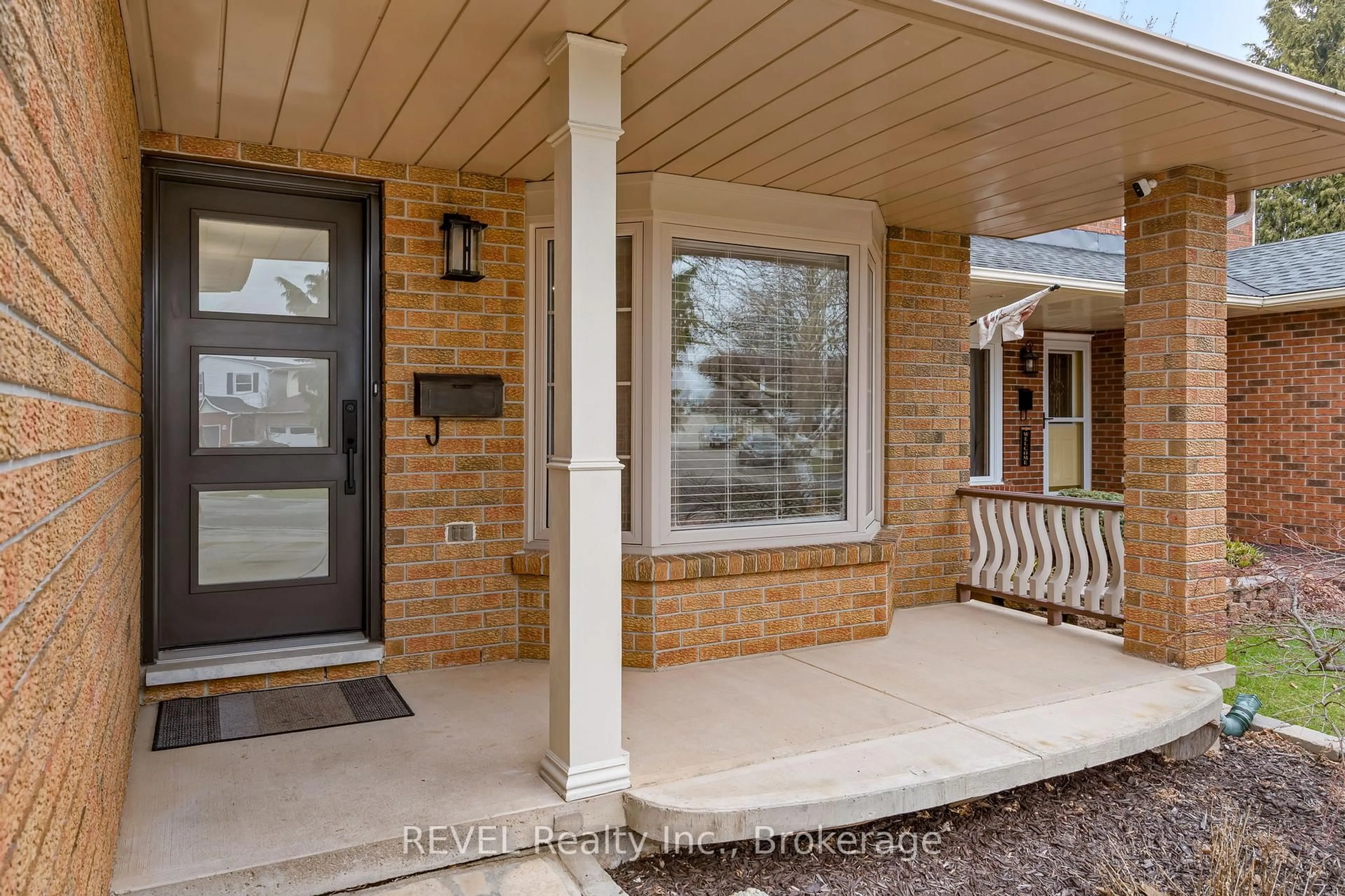 Unknown for 57 Tomahawk Dr, Grimsby Ontario L3M 5G5