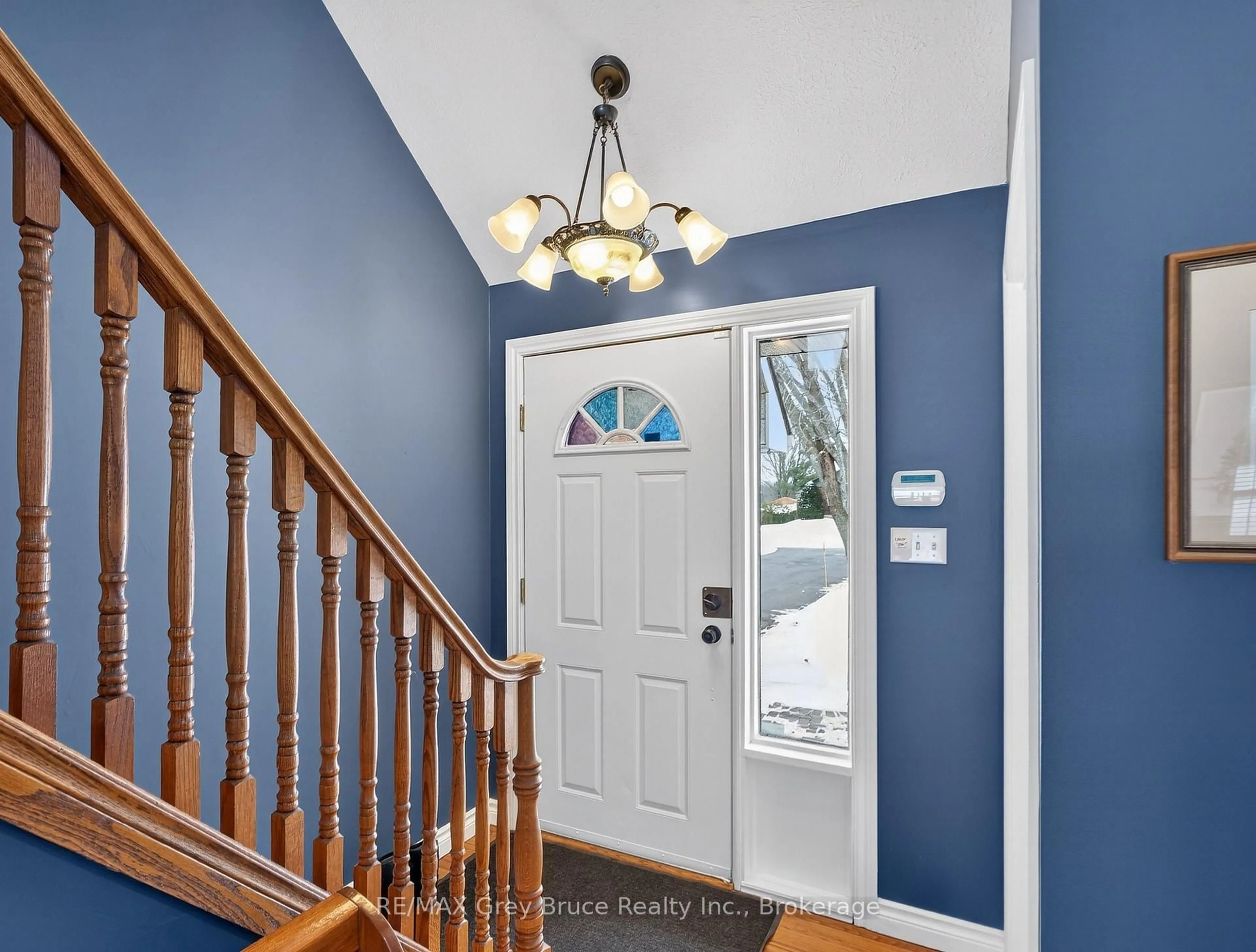 Unknown for 102 Mary Ave, Georgian Bluffs Ontario N4K 5N5