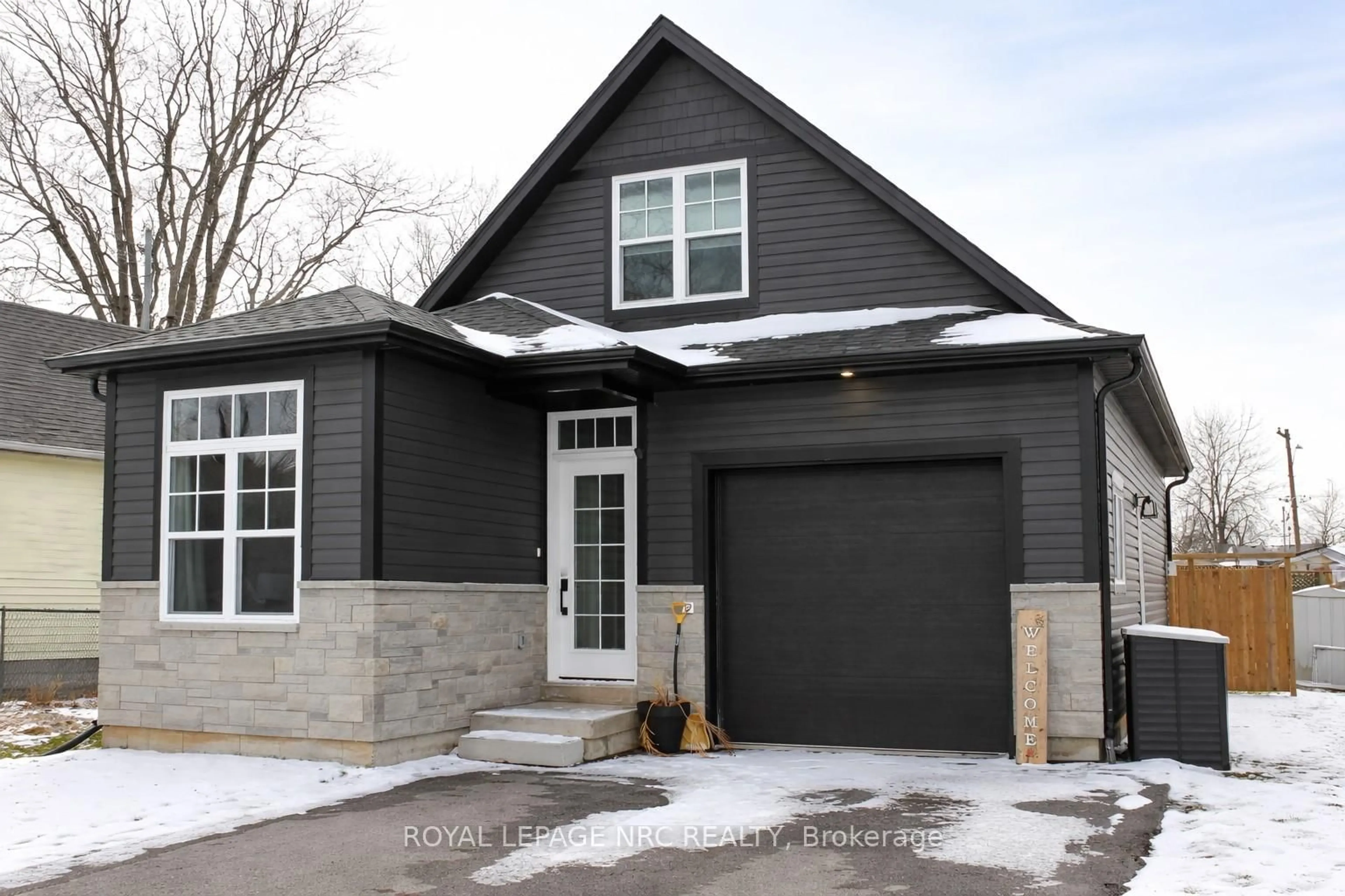 Home with brick exterior material, street for 19 Cambridge Rd, Fort Erie Ontario L0S 1B0