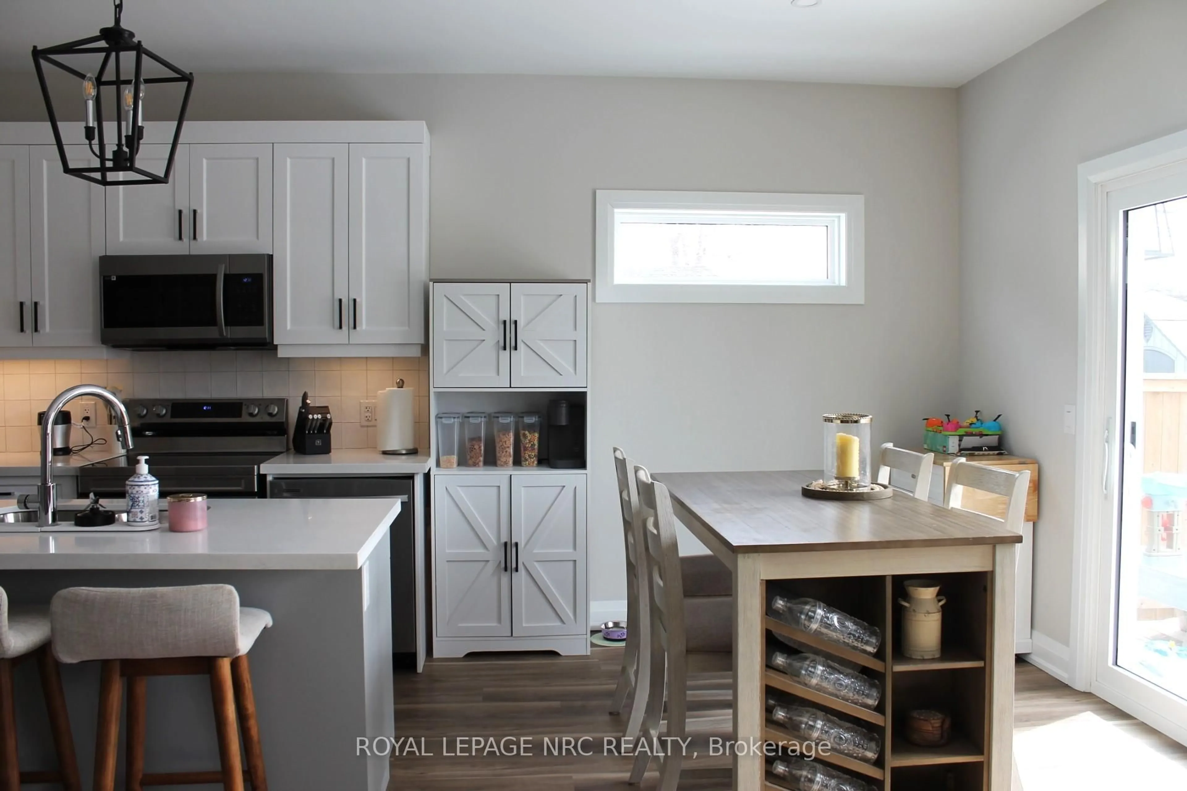 Open concept kitchen, unknown for 19 Cambridge Rd, Fort Erie Ontario L0S 1B0