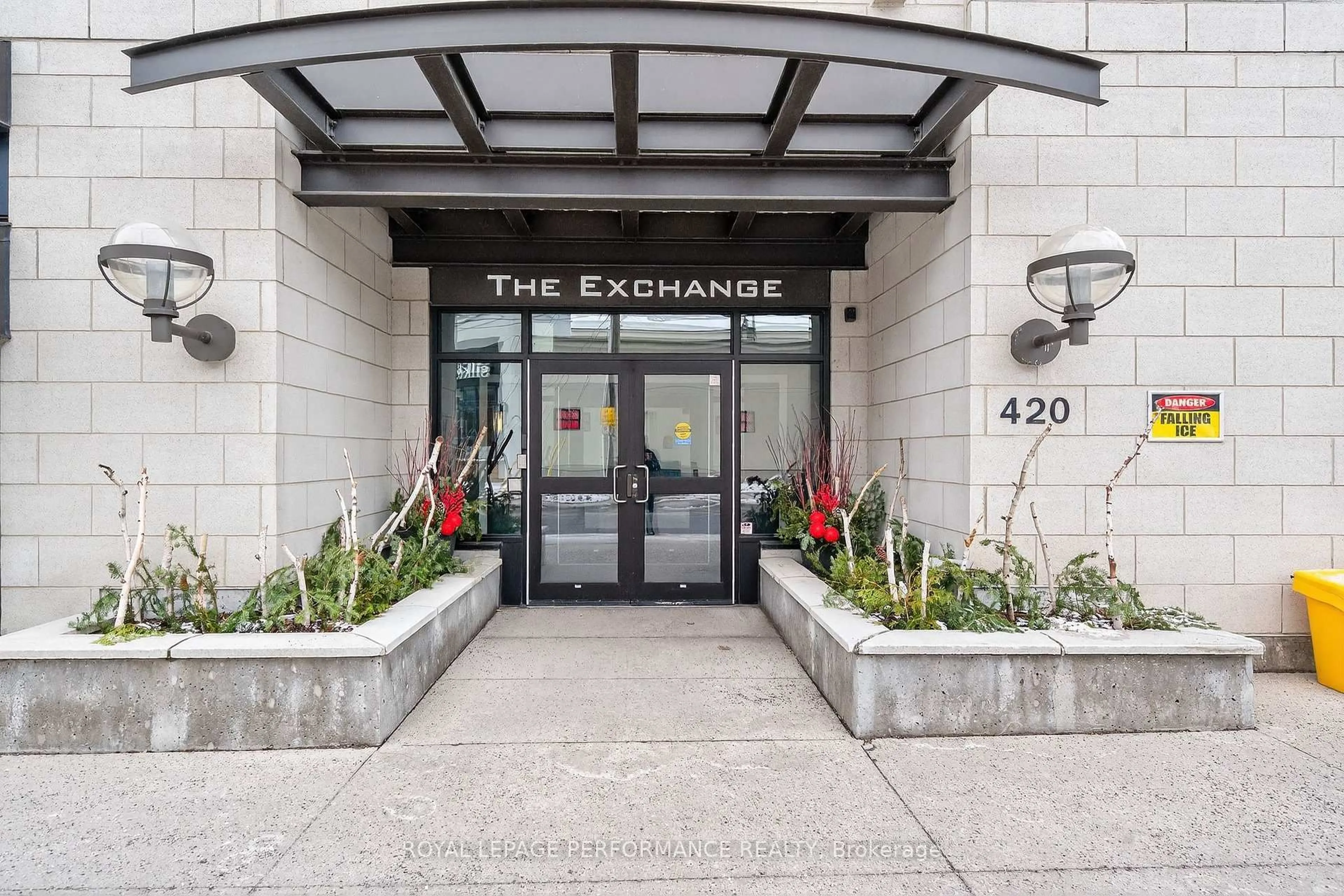 Unknown for 420 Berkley Ave #302, Ottawa Ontario K2A 4H5