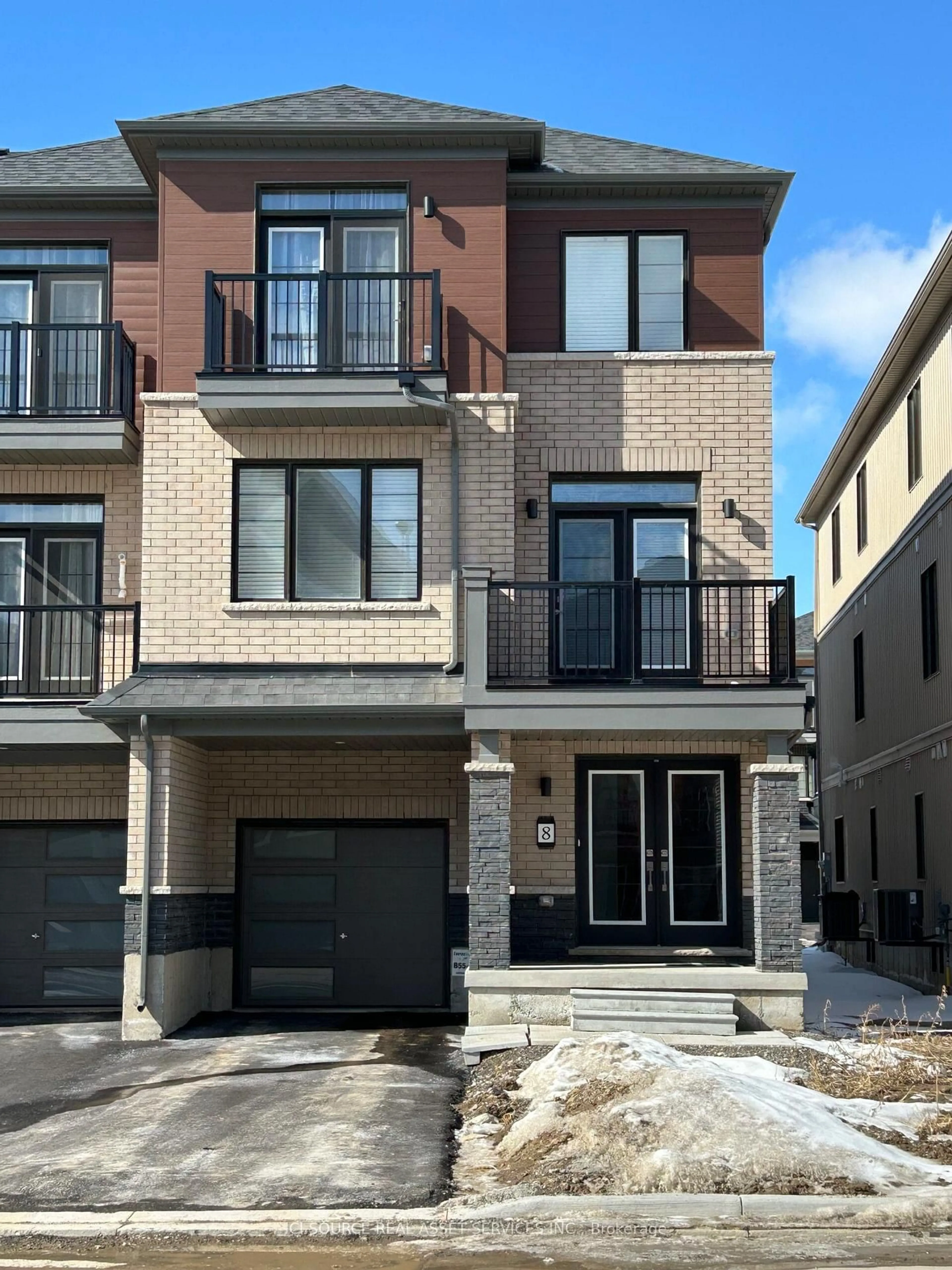 Home with brick exterior material, street for 8 Kensington Rd, Haldimand Ontario N3W 0J9