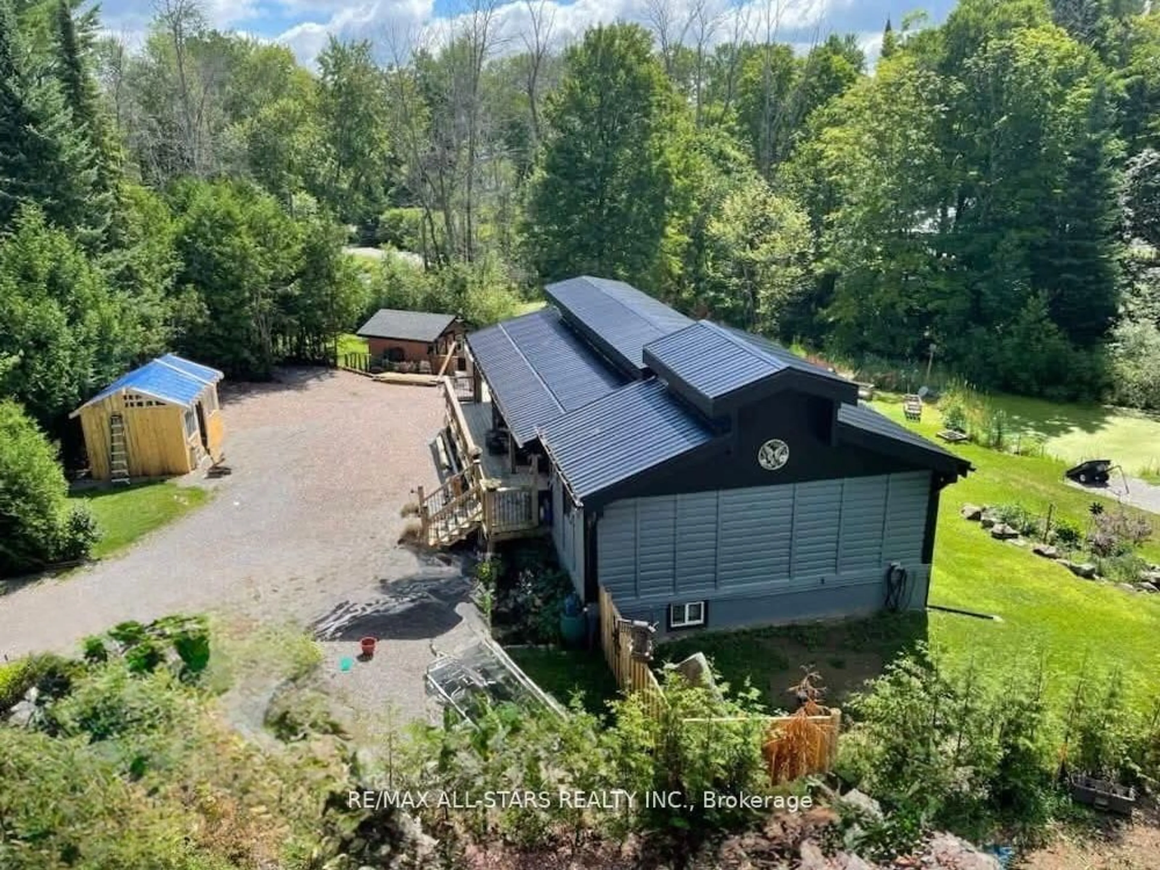 A pic from outside/outdoor area/front of a property/back of a property/a pic from drone, unknown for 28 Pine Ridge Rd, Kawartha Lakes Ontario K0M 2L0