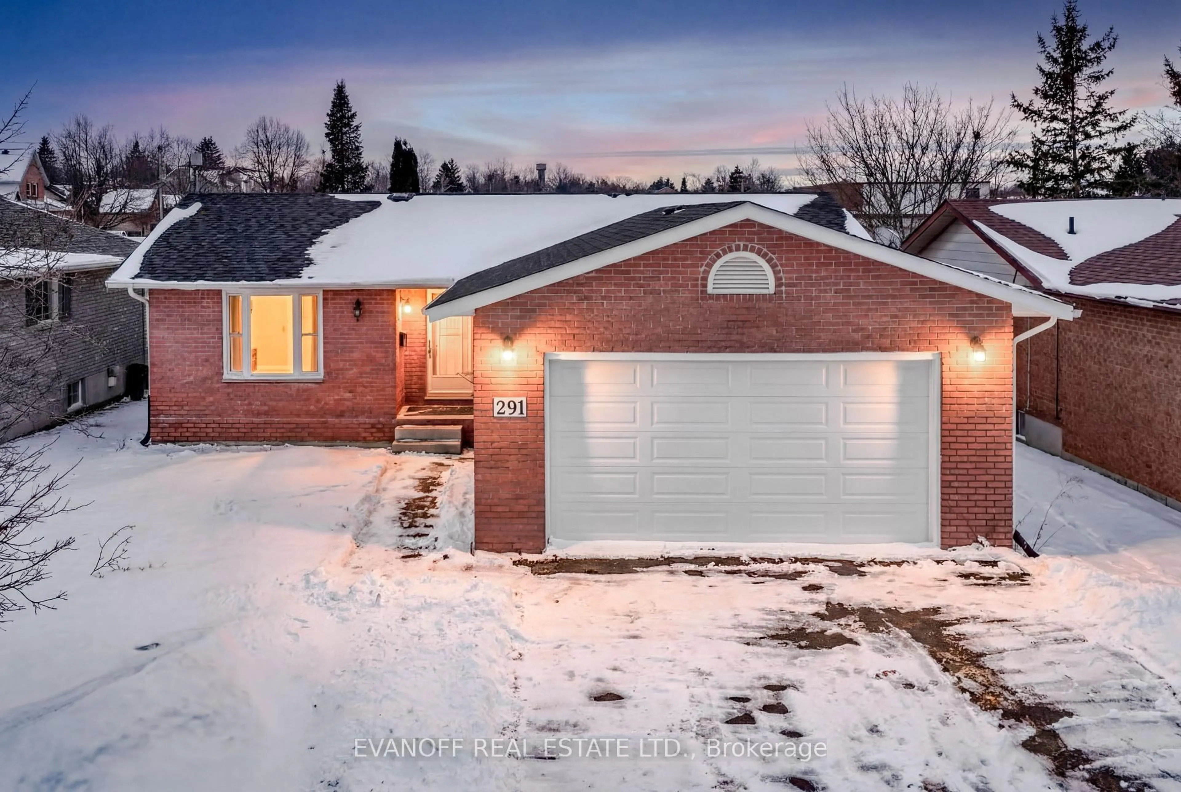 Home with brick exterior material, street for 291 Victoria Ave, Kawartha Lakes Ontario K9V 6A8