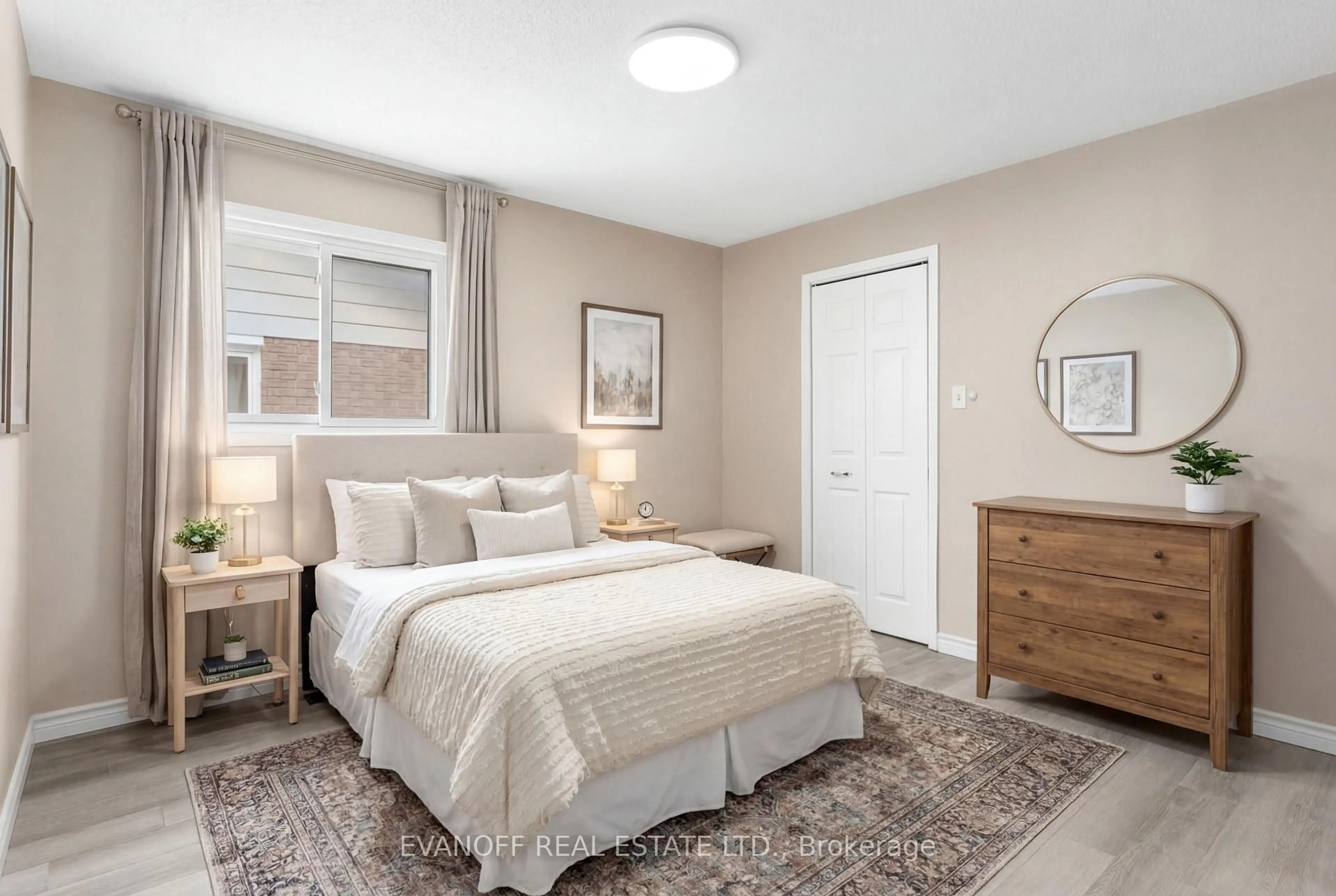 Bedroom with bed, unknown for 291 Victoria Ave, Kawartha Lakes Ontario K9V 6A8