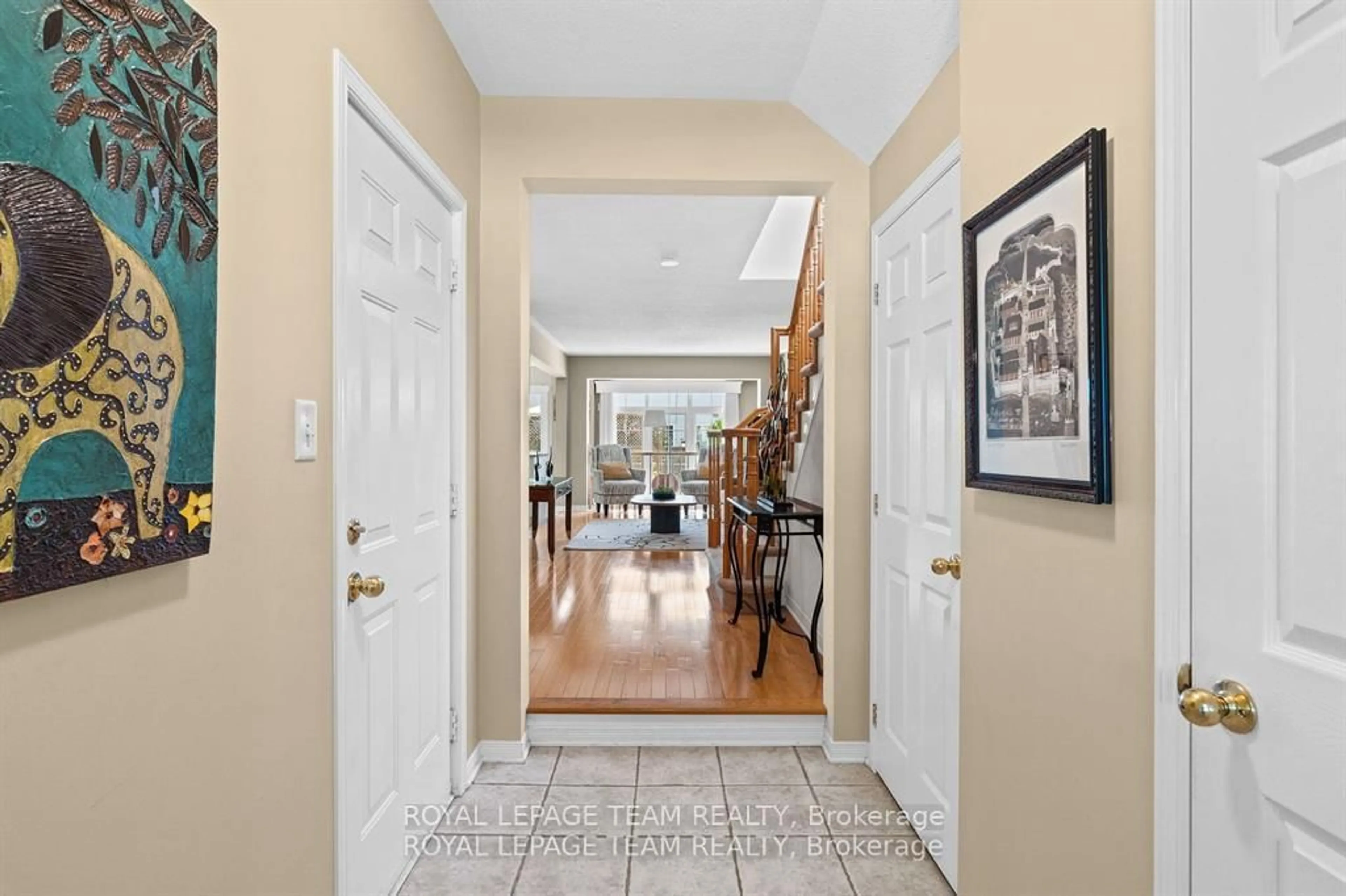 Indoor entryway for 30 Riverstone Dr, Ottawa Ontario K2J 4X7