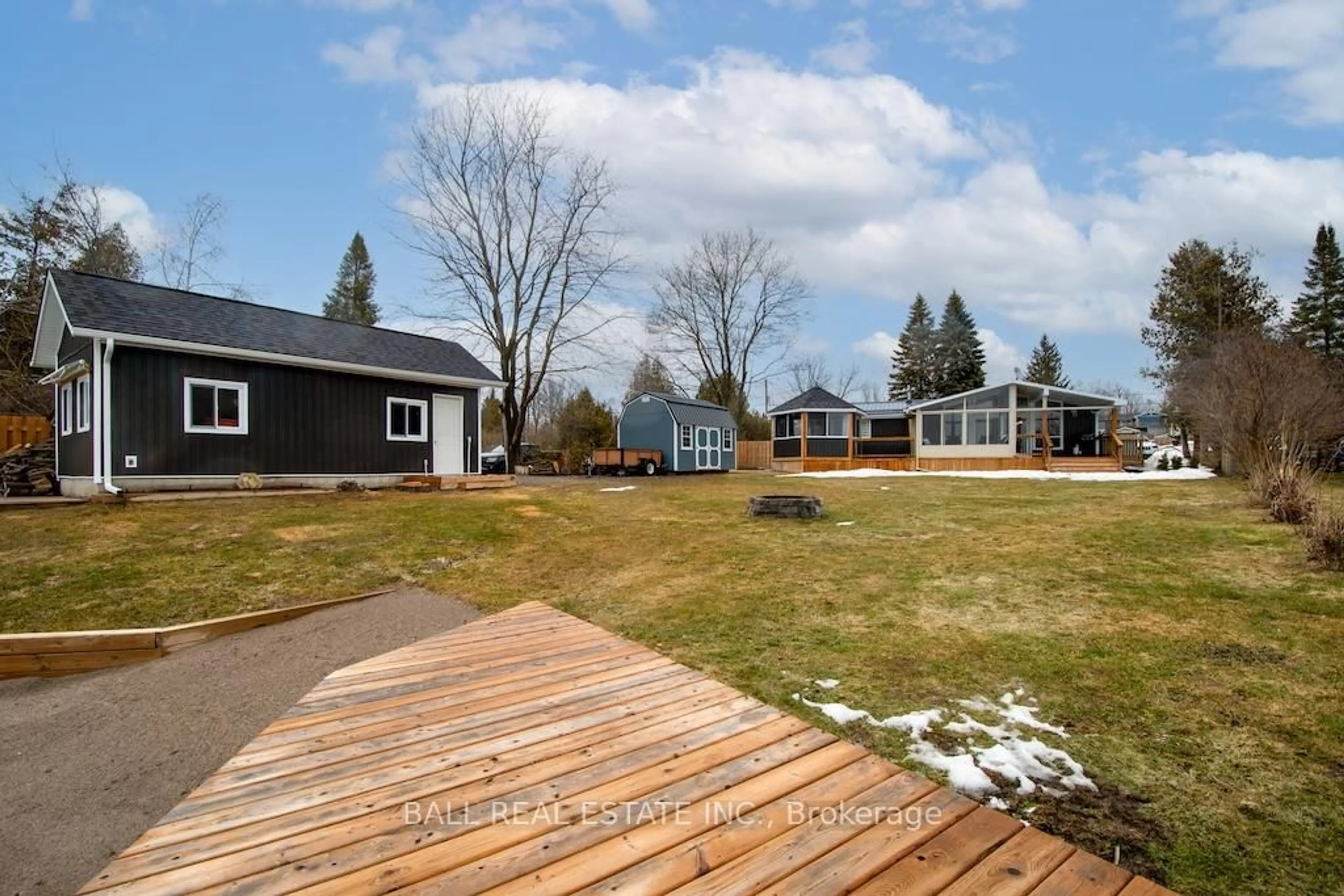 A pic from outside/outdoor area/front of a property/back of a property/a pic from drone, unknown for 67 Marilyn Cres, Kawartha Lakes Ontario K0L 1T0