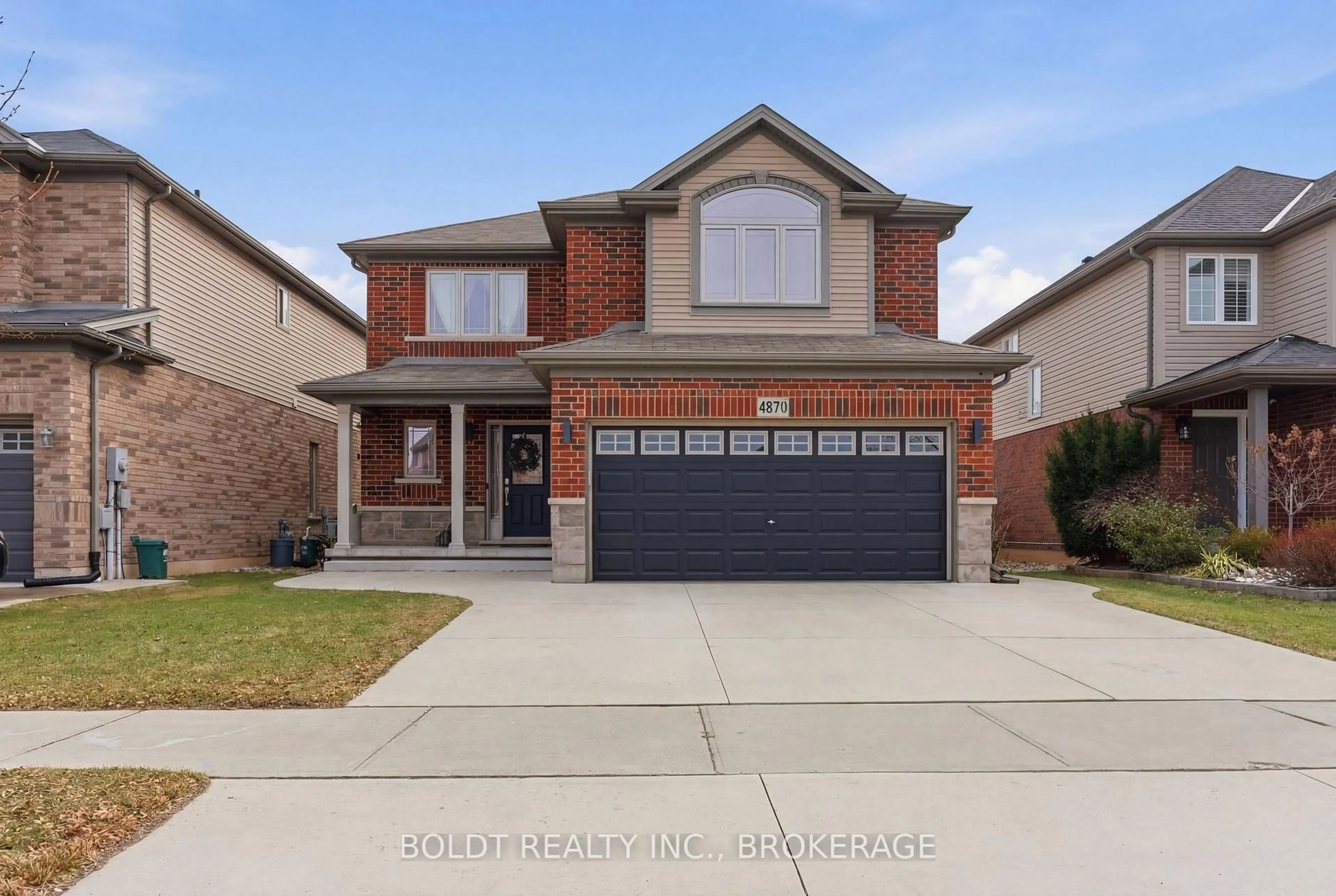 Home with brick exterior material, street for 4870 Allan Crt, Lincoln Ontario L0R 1B3