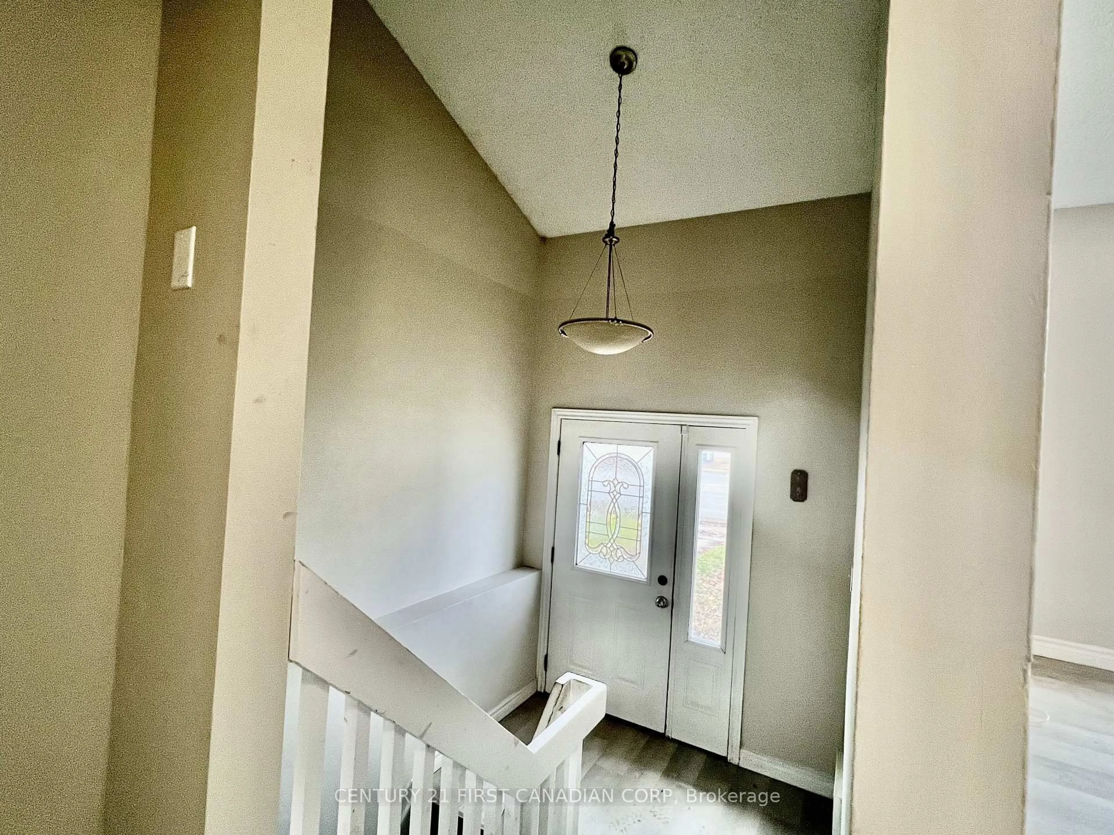 Unknown for 353 Oxford St, London East Ontario N6A 1V6