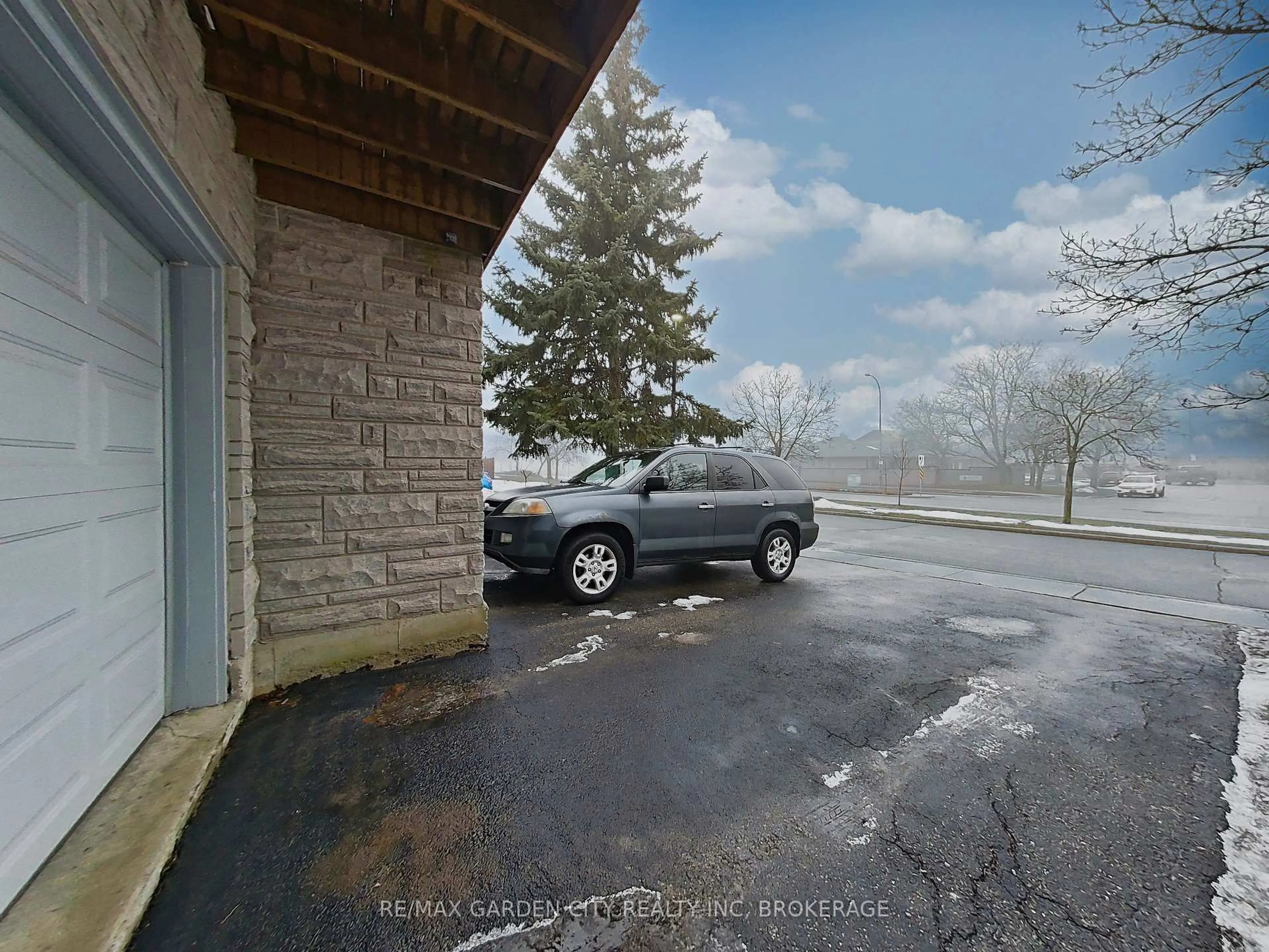 Unknown for 1155 Paramount Dr #19, Hamilton Ontario L8J 2N3