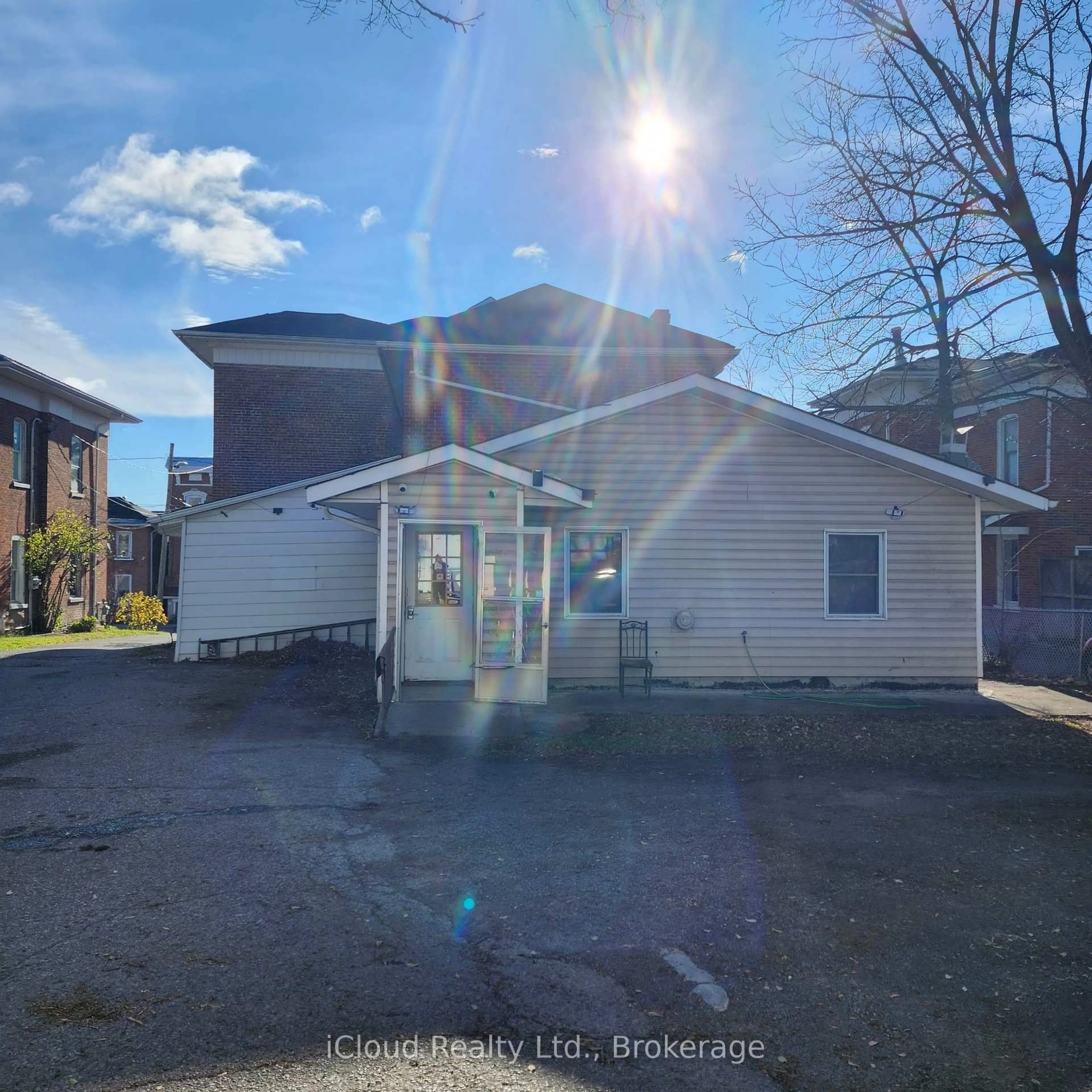 A pic from outside/outdoor area/front of a property/back of a property/a pic from drone, street for 19 Bridge St, Greater Napanee Ontario K7R 2C2