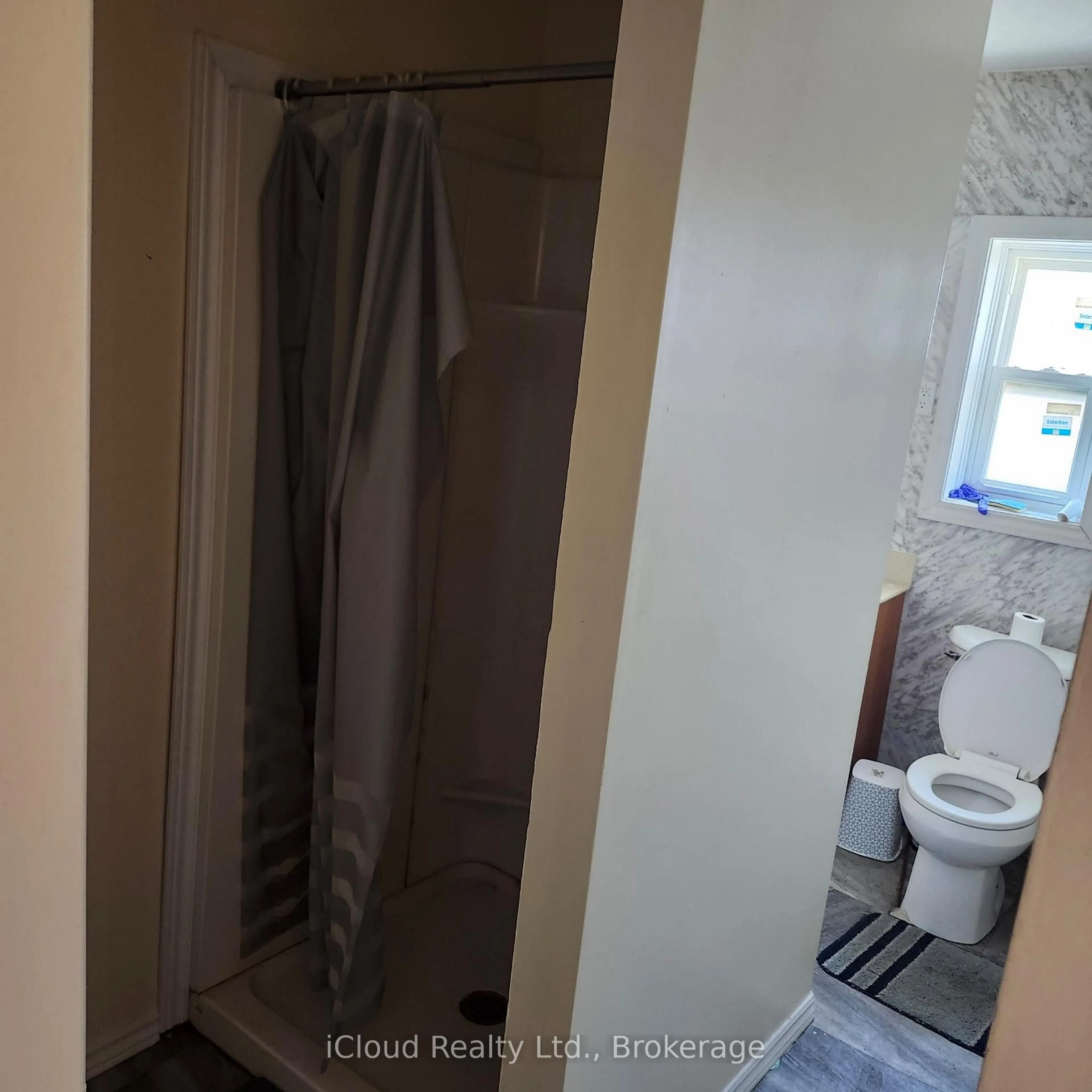 Standard bathroom, floor is not visible for 19 Bridge St, Greater Napanee Ontario K7R 2C2