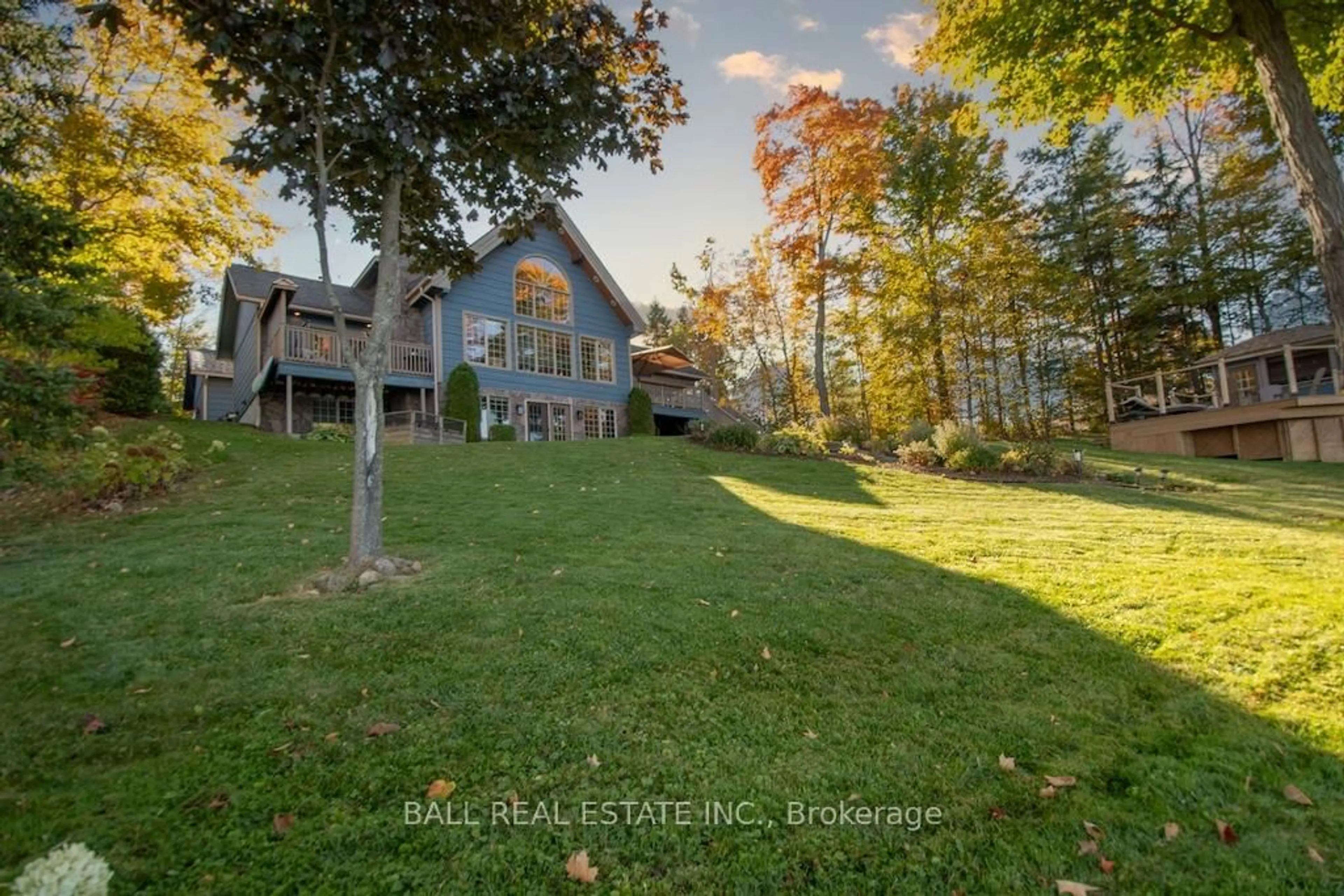 A pic from outside/outdoor area/front of a property/back of a property/a pic from drone, water/lake/river/ocean view for 1634 Eland Crt, Selwyn Ontario K0L 2H0