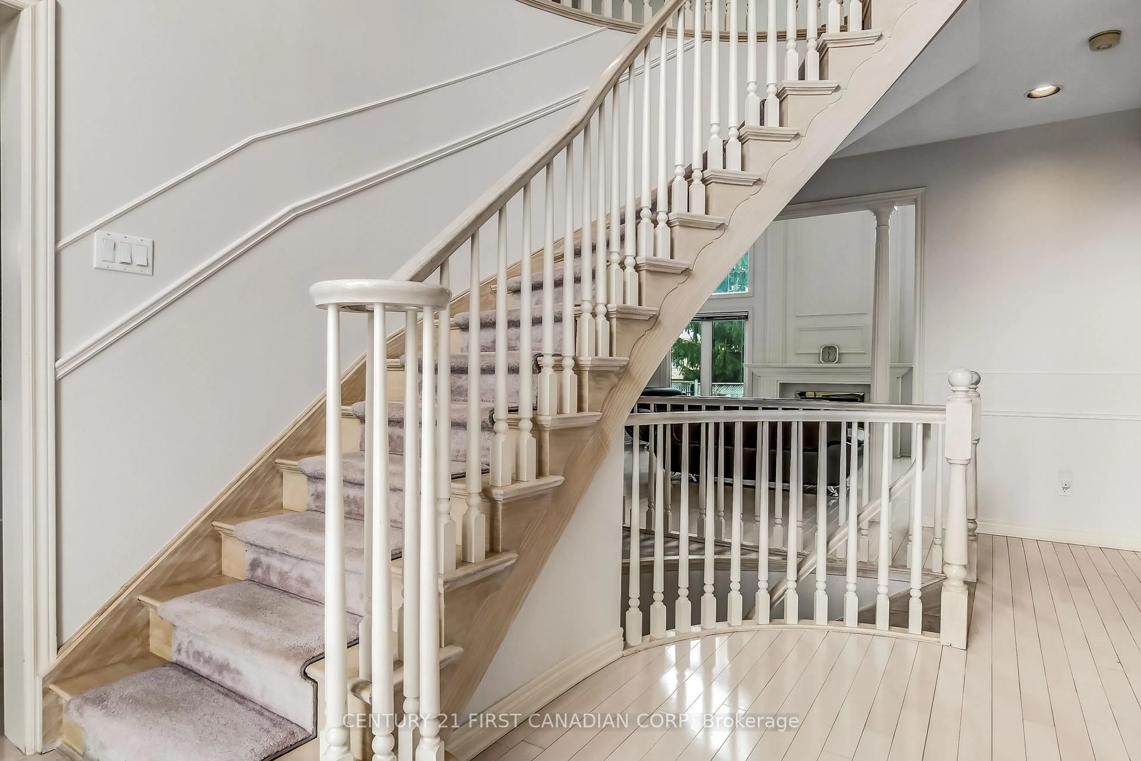 Stairs for 442 Ambleside Dr, London North Ontario N6G 4X9