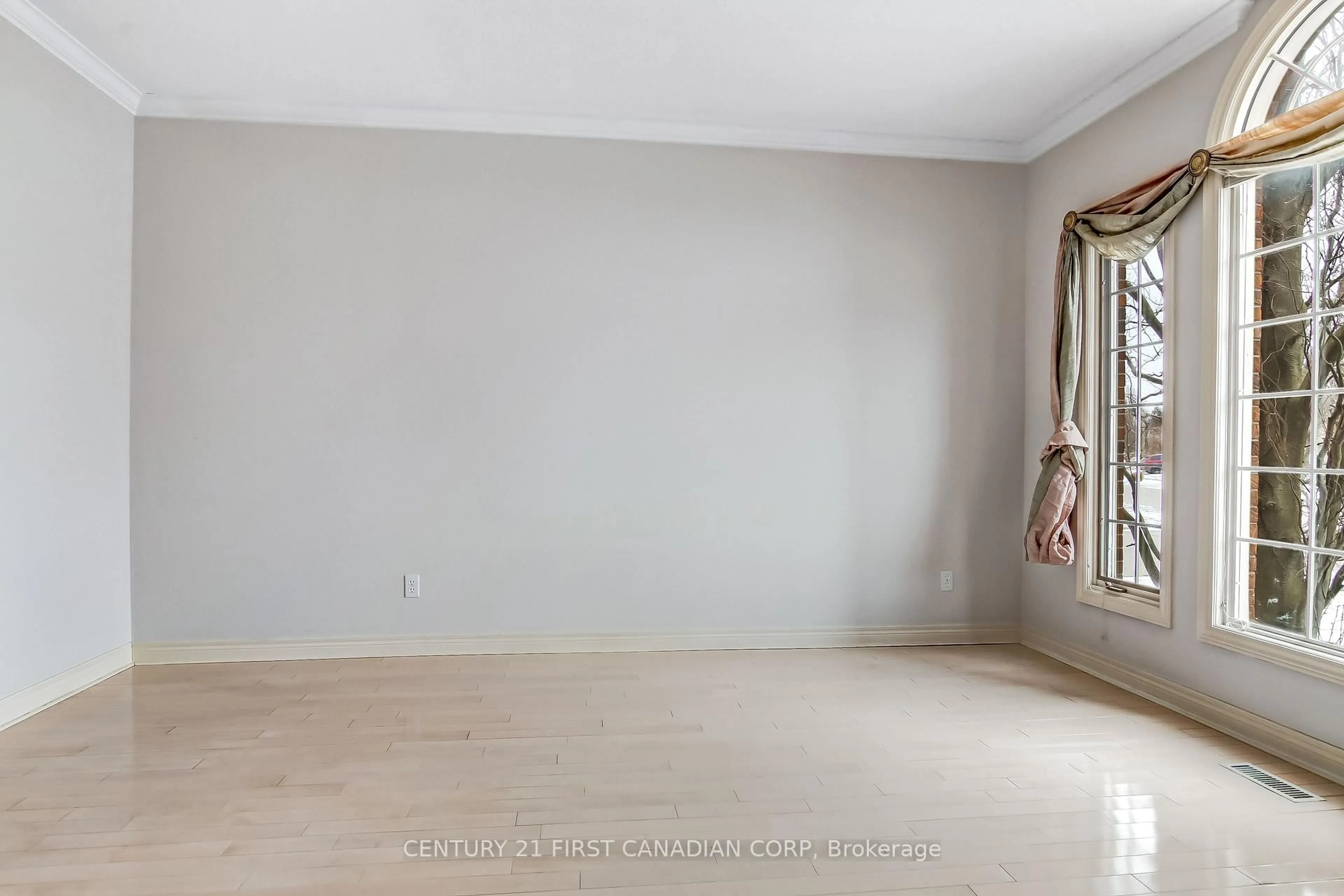 A pic of a room for 442 Ambleside Dr, London North Ontario N6G 4X9