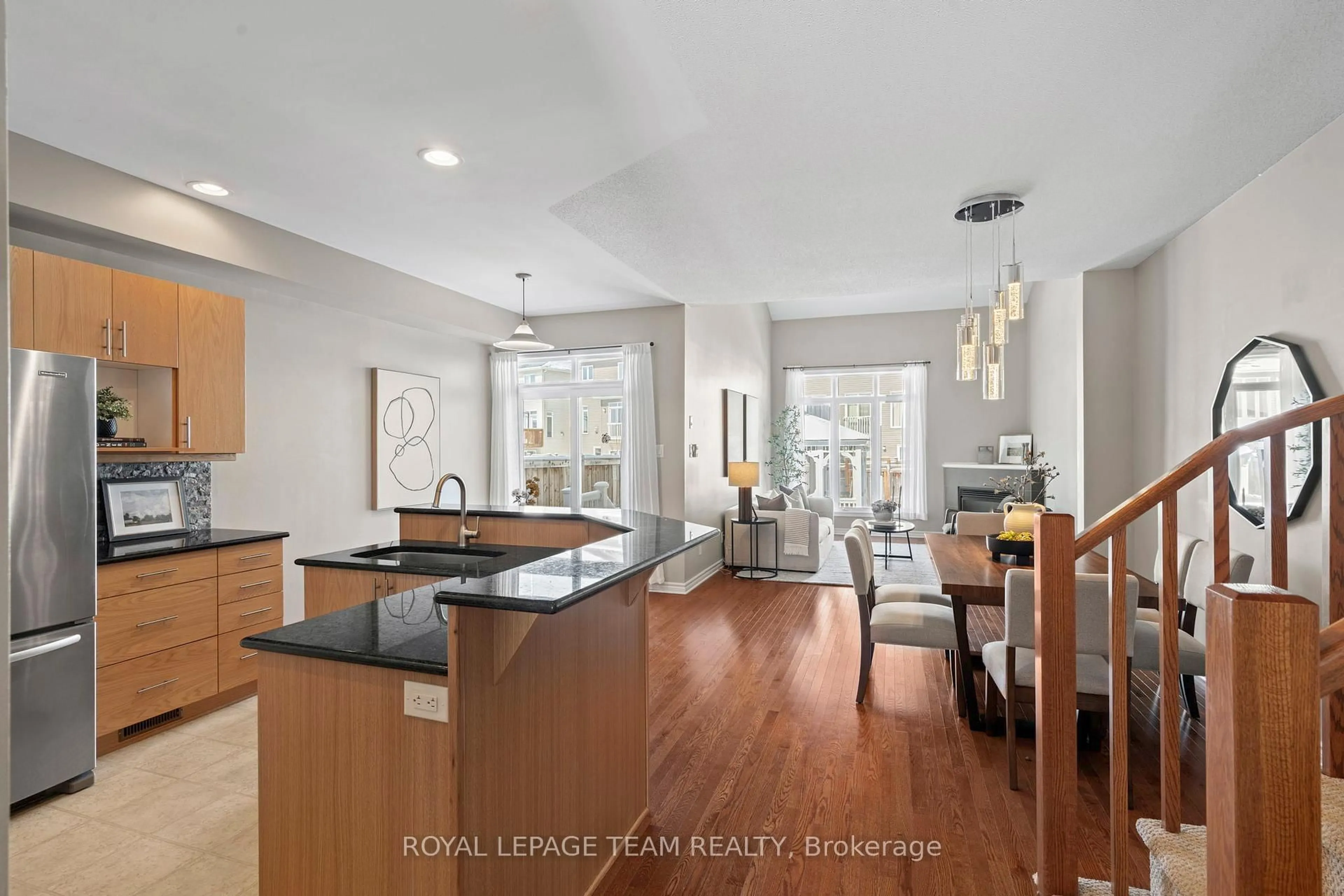 Open concept kitchen, unknown for 319 Kingbrook Dr, Ottawa Ontario K2M 0G1