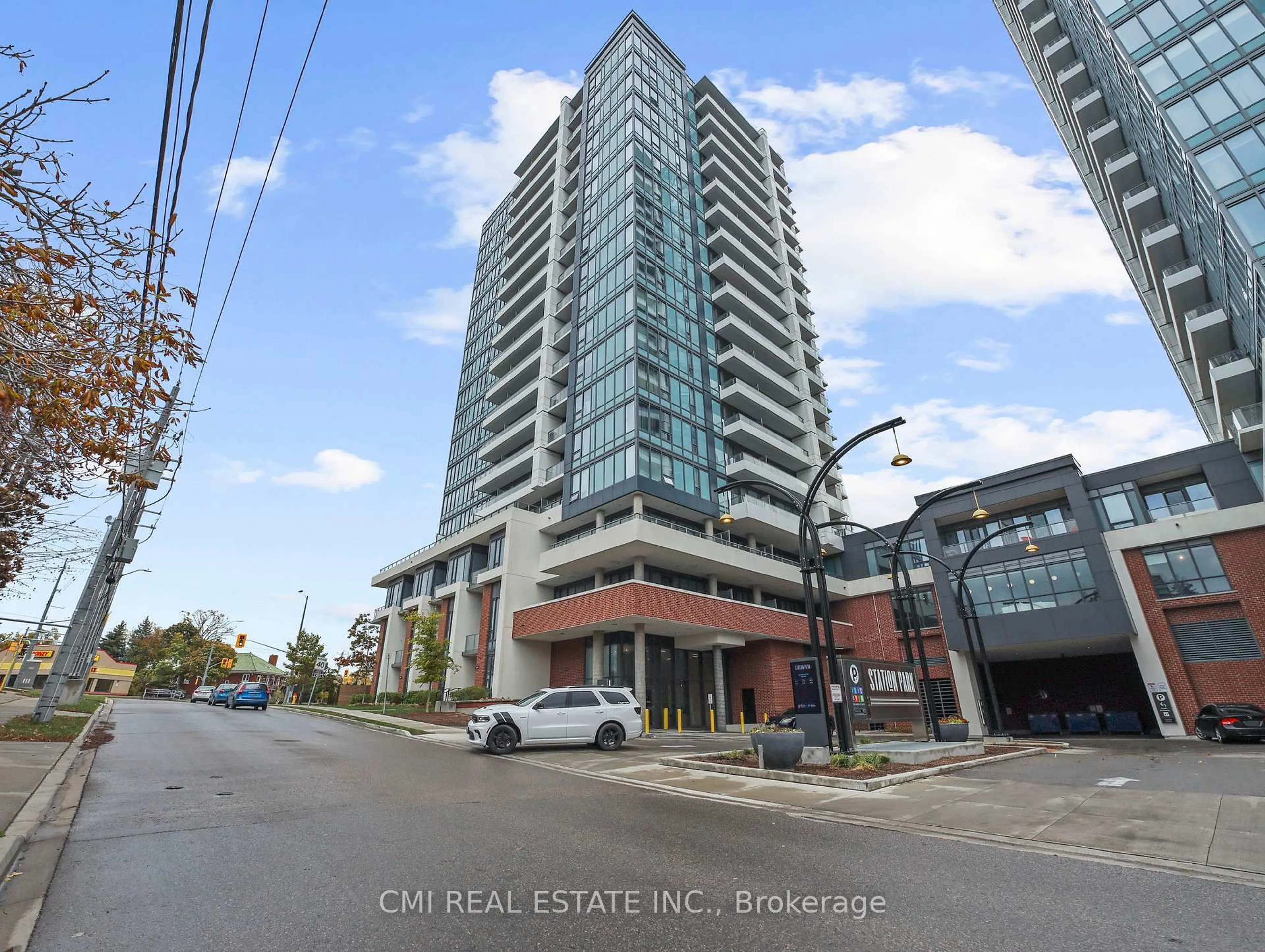 Indoor foyer for 5 Wellington St #411, Kitchener Ontario N2G 0E3