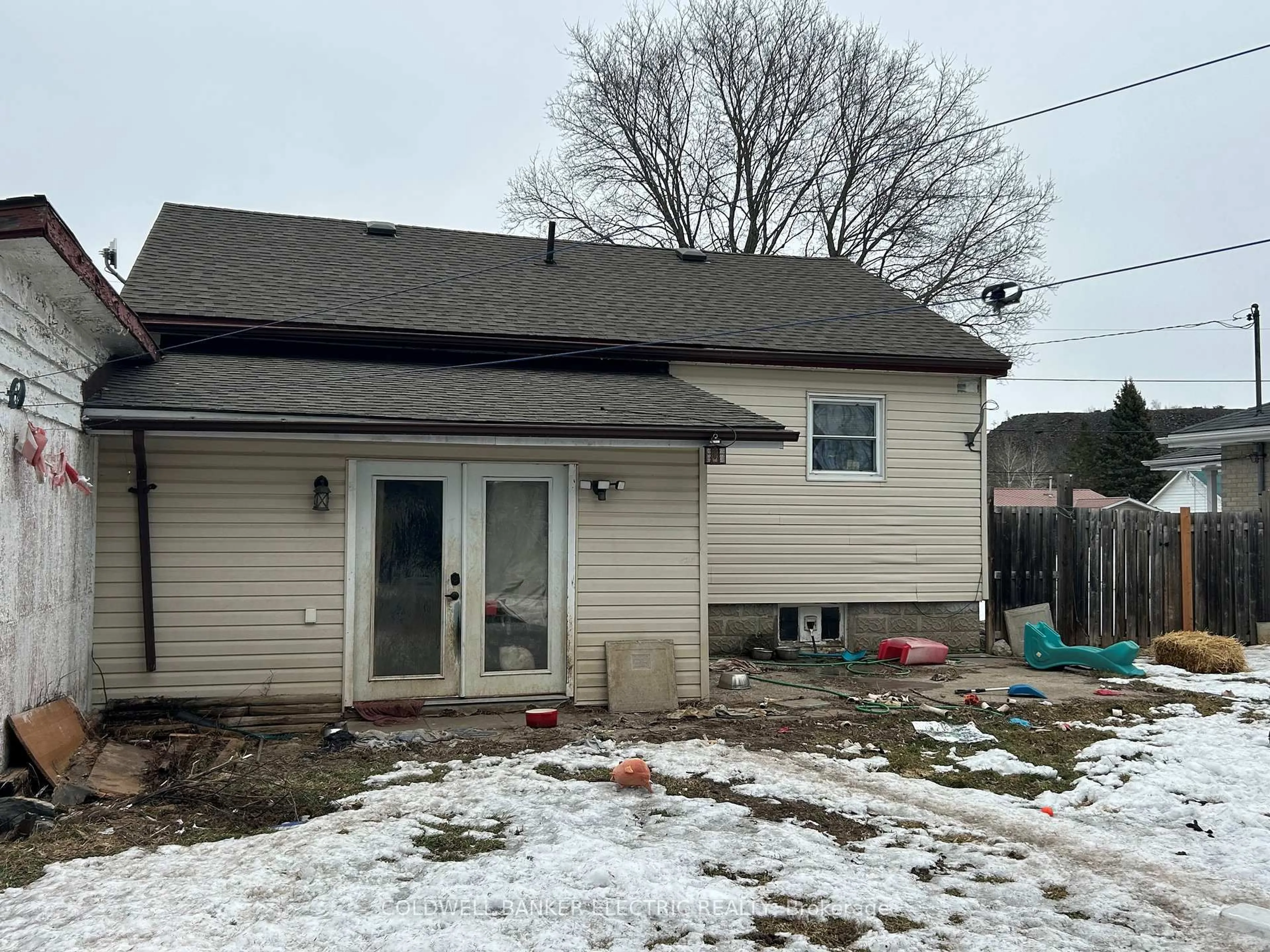 Unknown for 71 Bursthall St #PO box 677, Limoges Ontario K0K 2M0