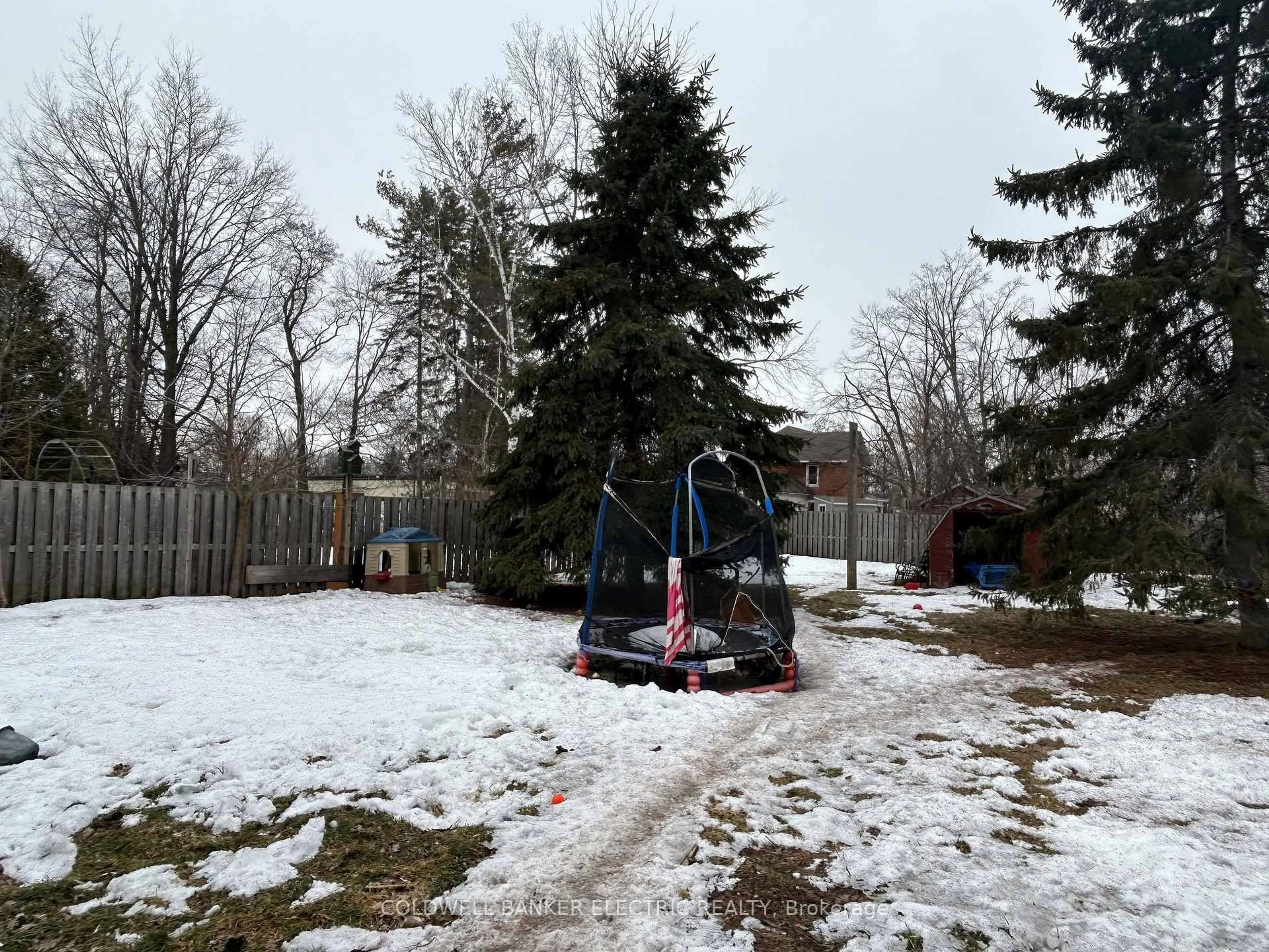 Unknown for 71 Bursthall St #PO box 677, Limoges Ontario K0K 2M0