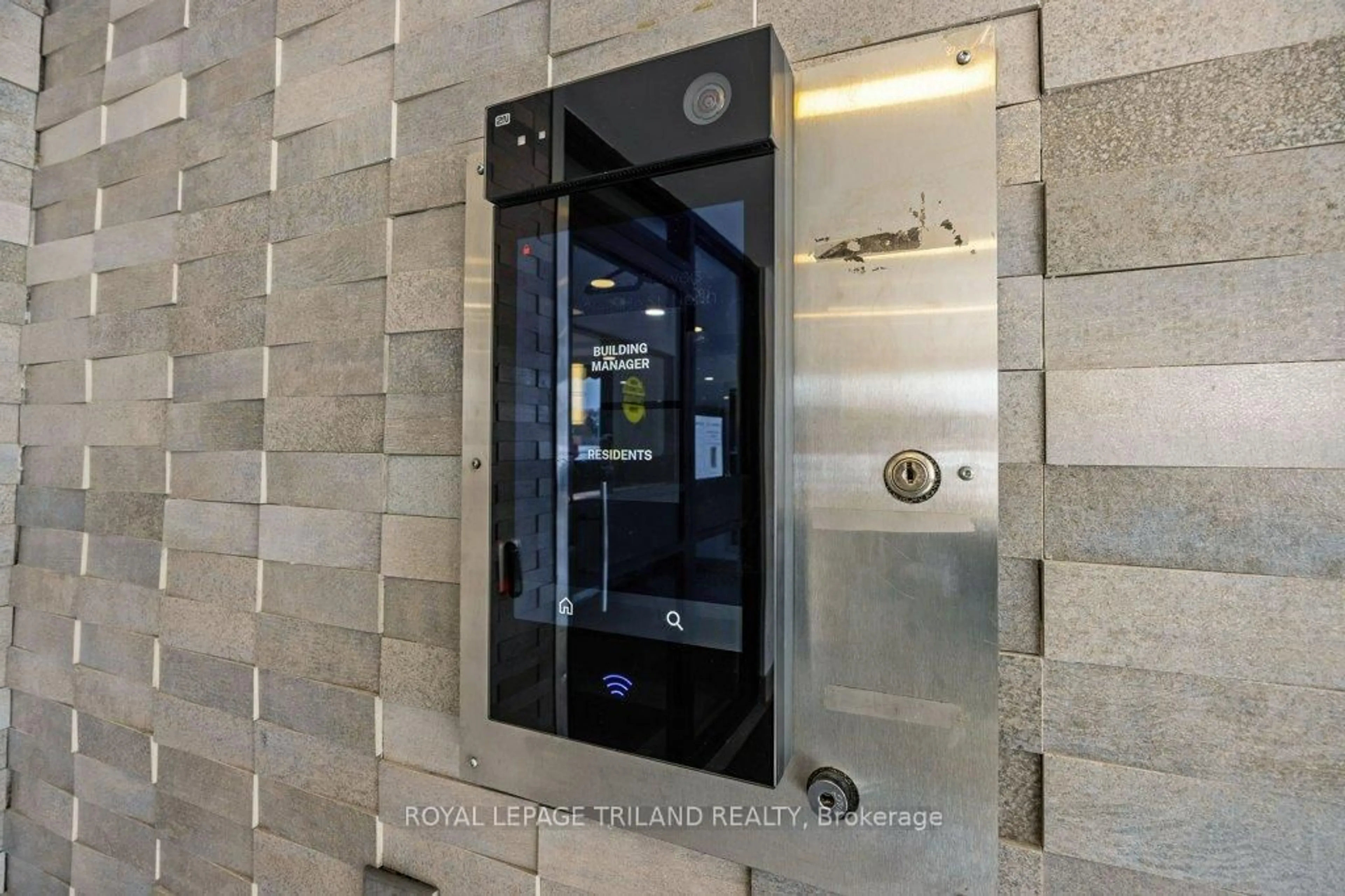 Unknown for 1600 Adelaide St #101, London North Ontario N5X 3H6