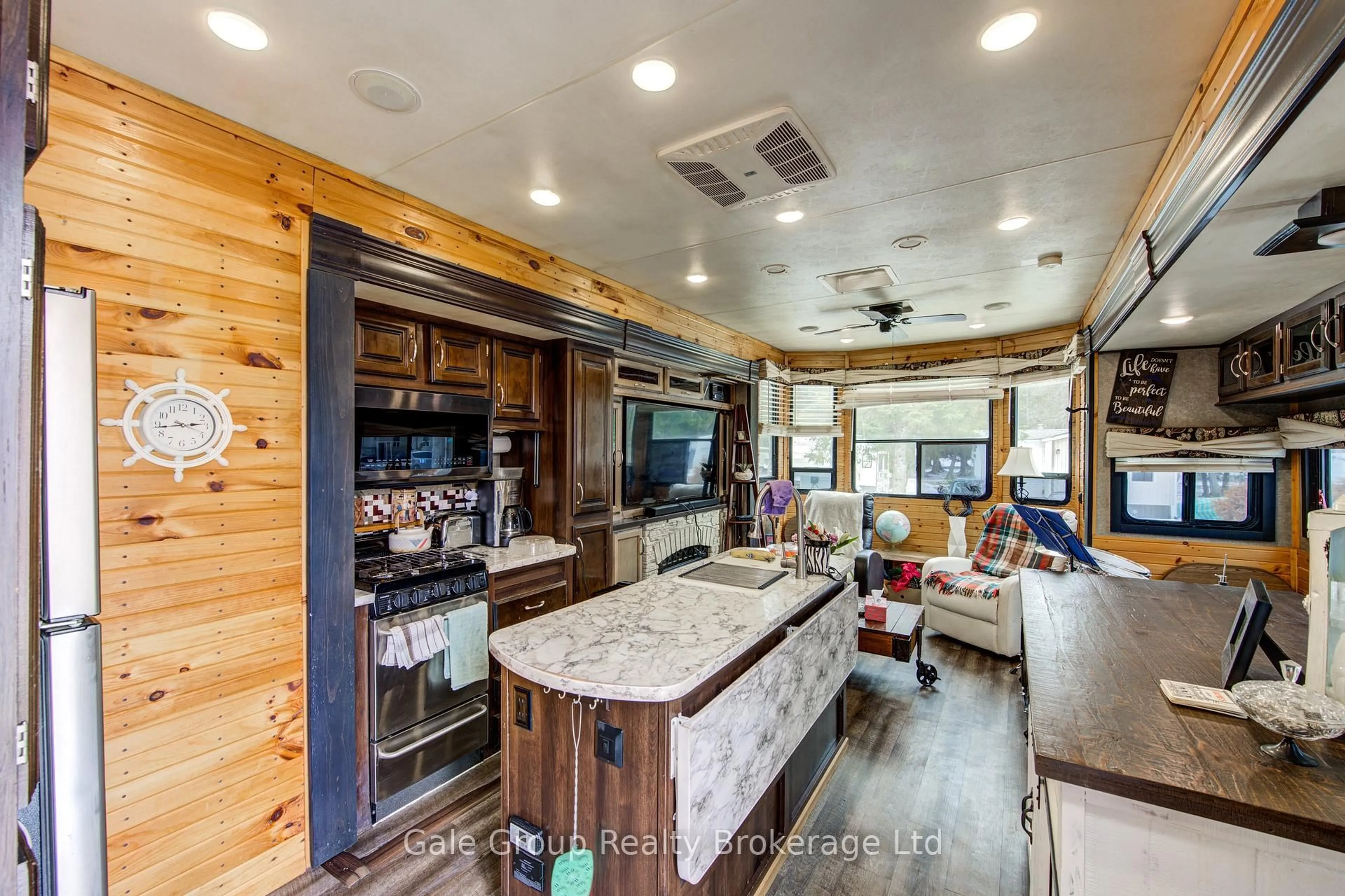 Open concept kitchen, unknown for 495856 10th Line #92, East Zorra-Tavistock Ontario N4S 7V7