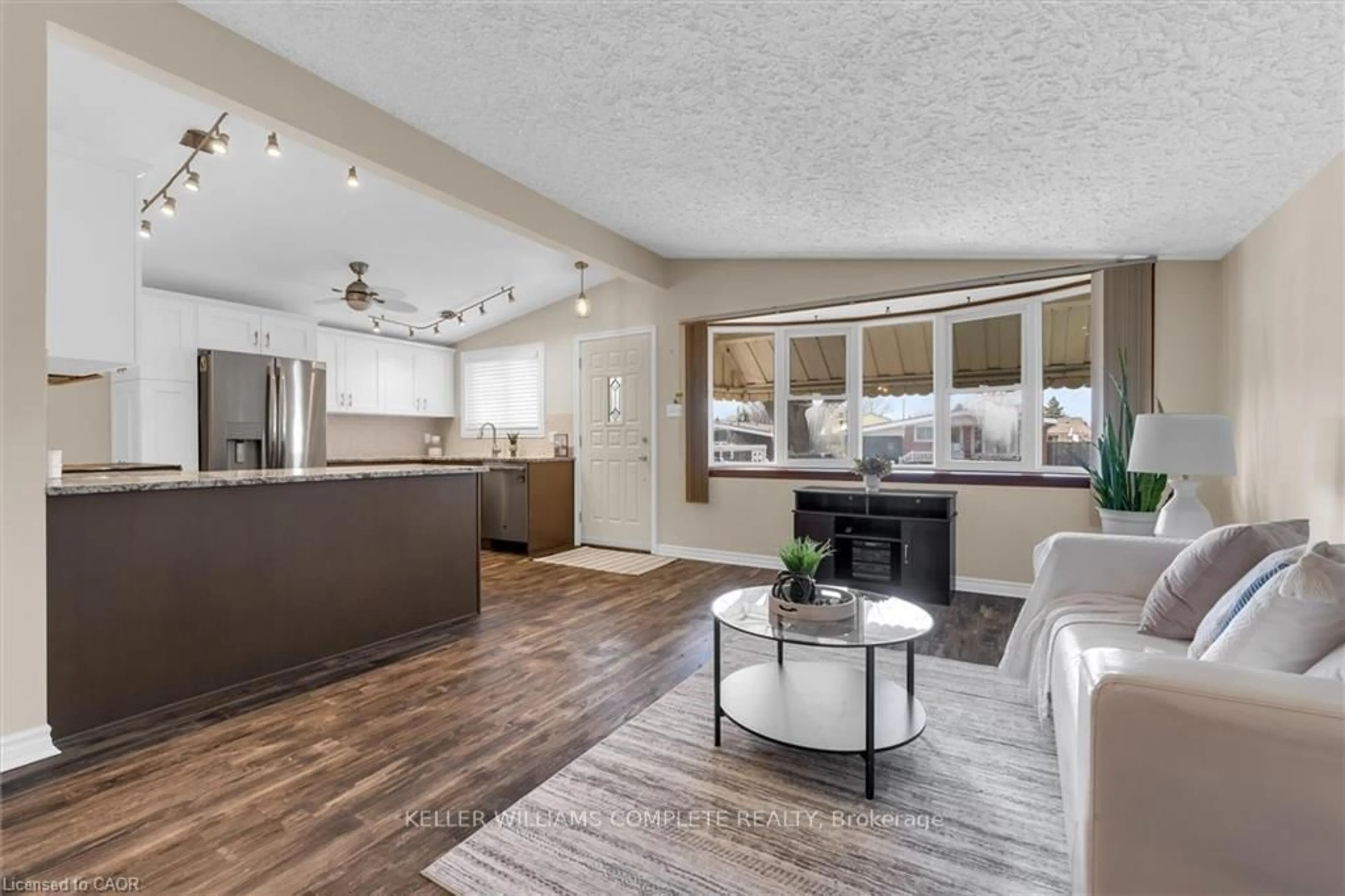 Open concept kitchen, unknown for 77 Lawfield Dr, Hamilton Ontario L8V 4C6