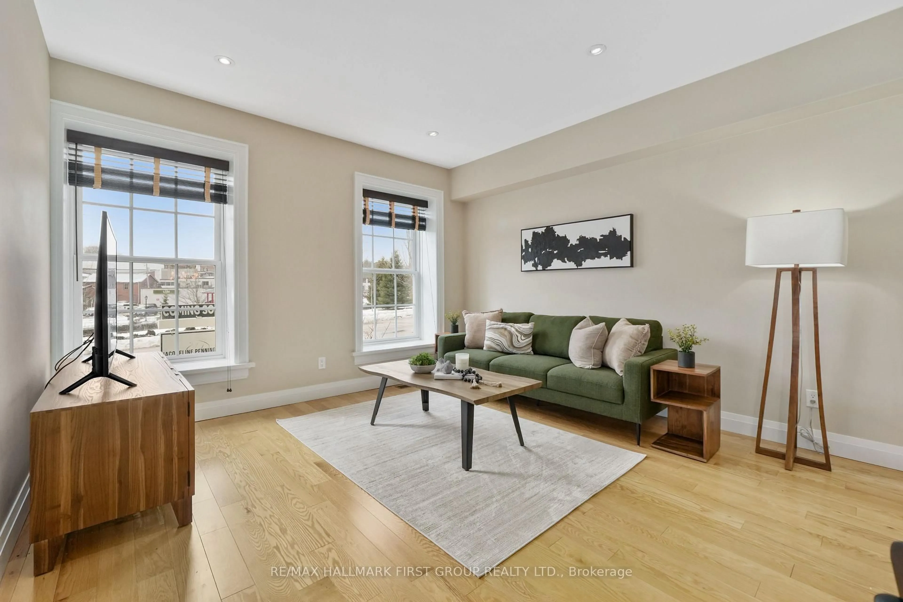 Living room with furniture, unknown for 37 Mill St, Port Hope Ontario L1A 2T1