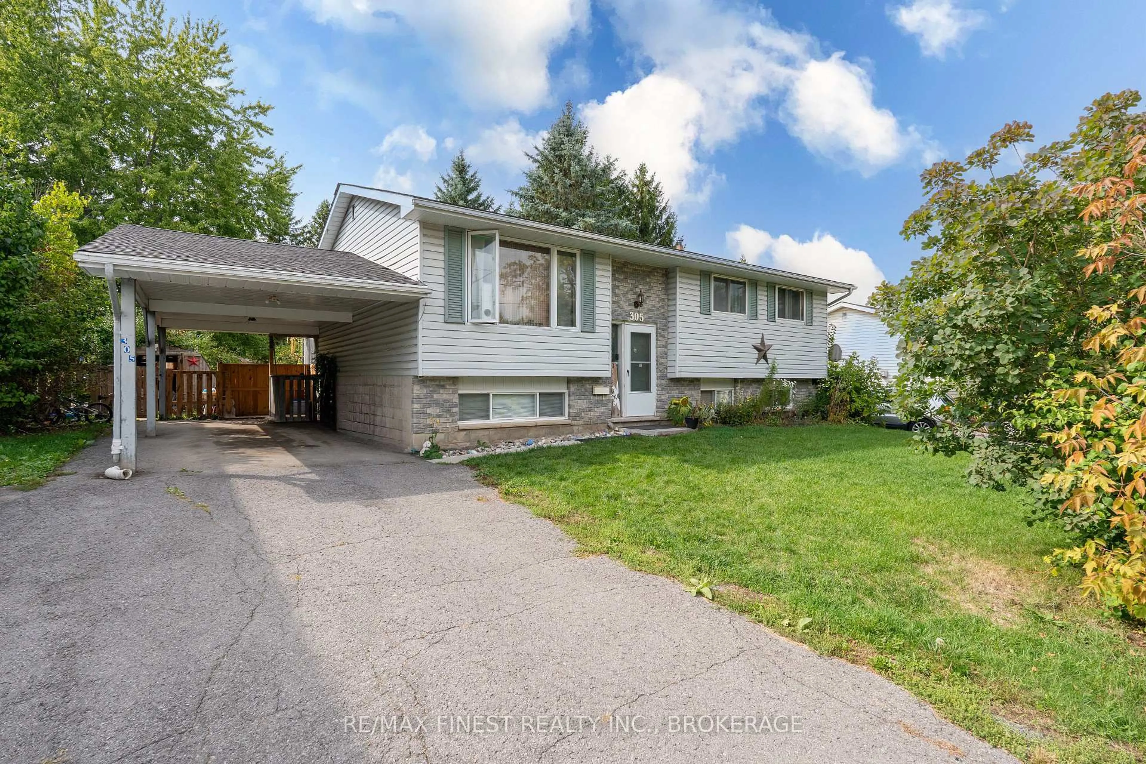 Unknown for 305 Church St, Greater Napanee Ontario K7R 3X9