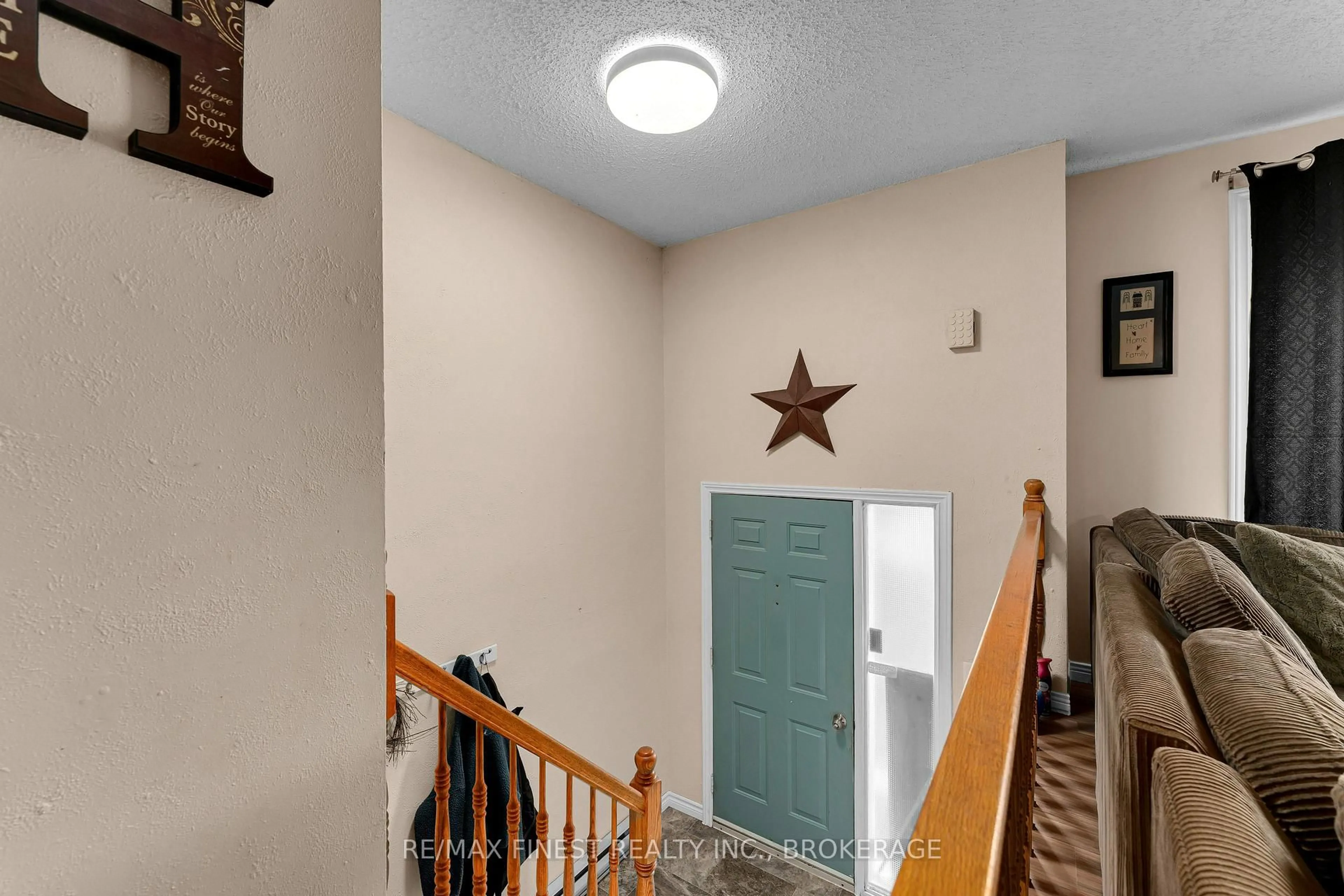 Unknown for 305 Church St, Greater Napanee Ontario K7R 3X9