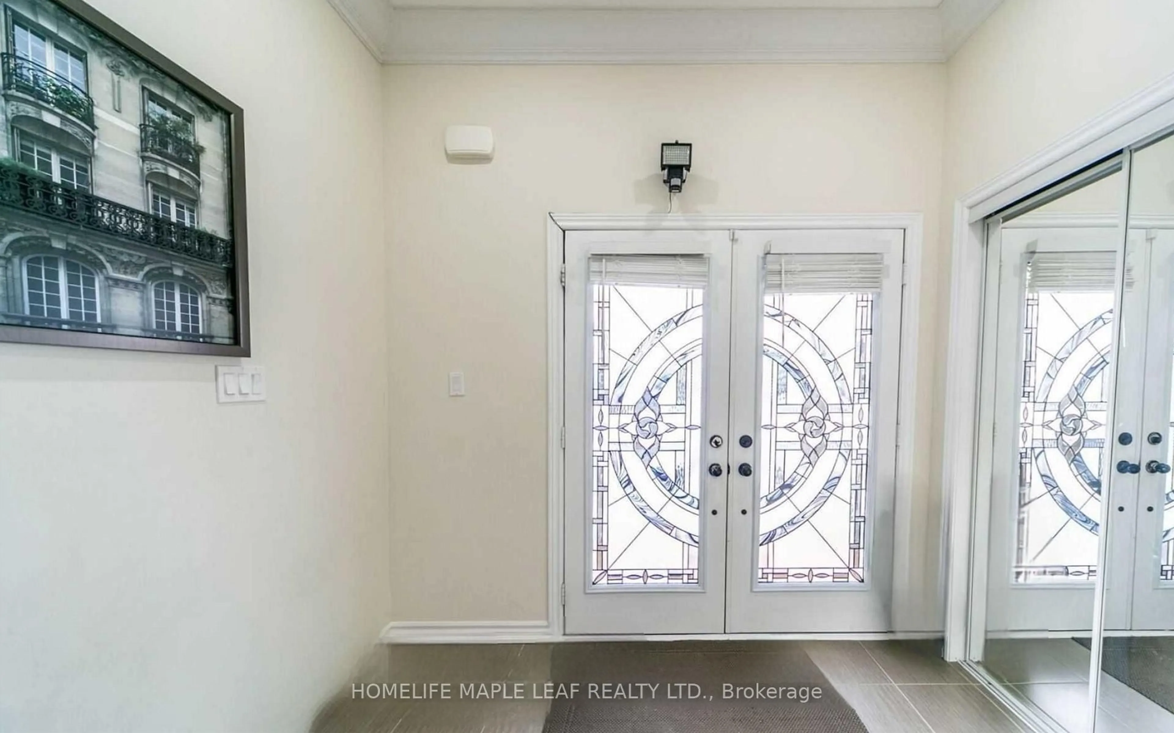Indoor entryway for 602 Hammond St, Shelburne Ontario L9V 2S8
