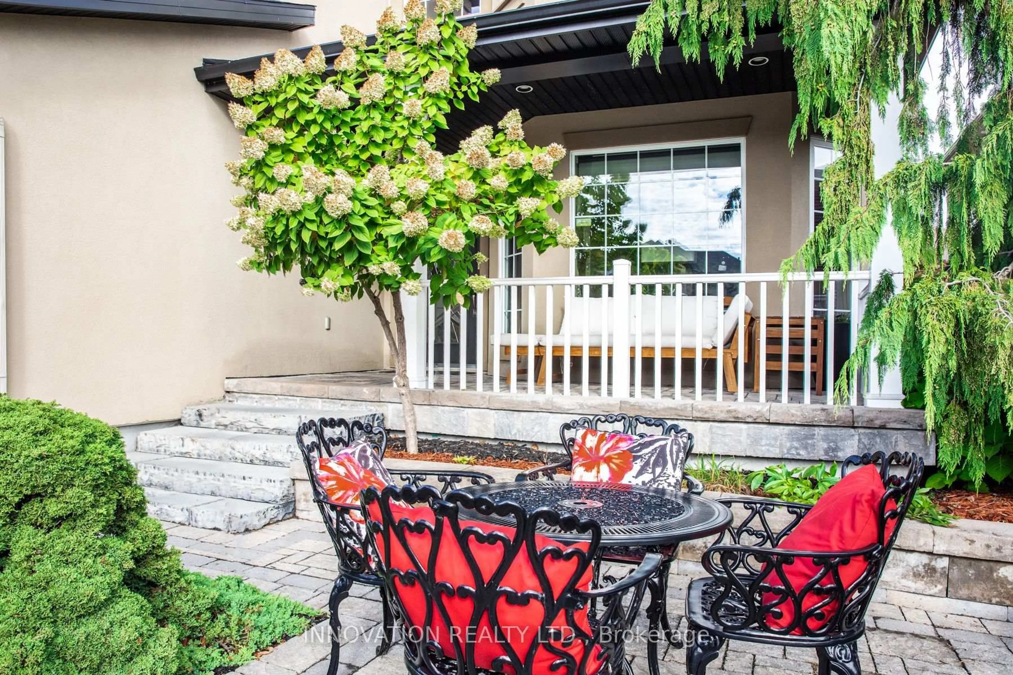 Patio, street for 540 Pine Vista Dr, Ottawa Ontario K4A 5A7