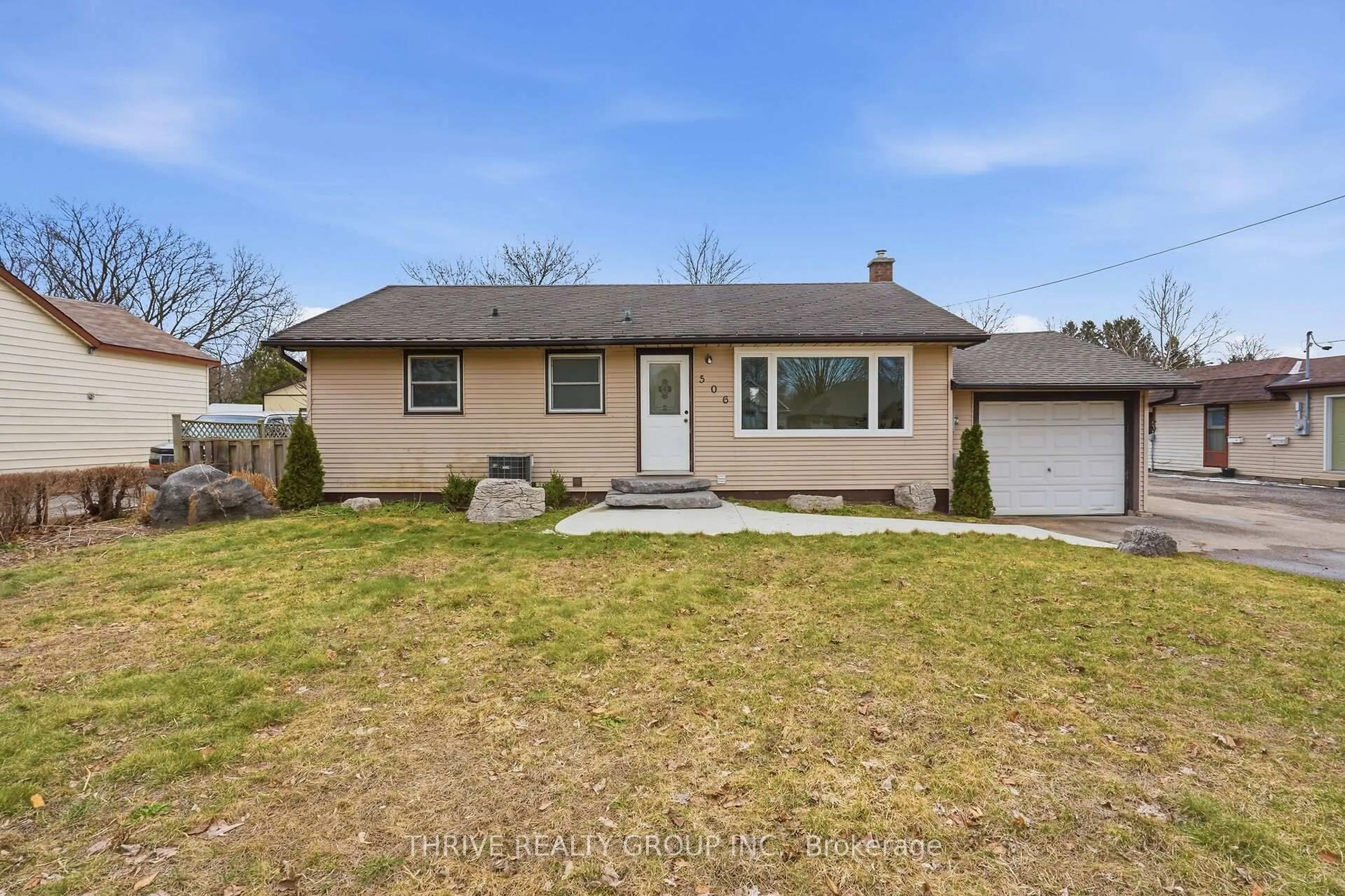 Home with vinyl exterior material, street for 506 Metcalfe St, Strathroy-Caradoc Ontario N7G 1R5