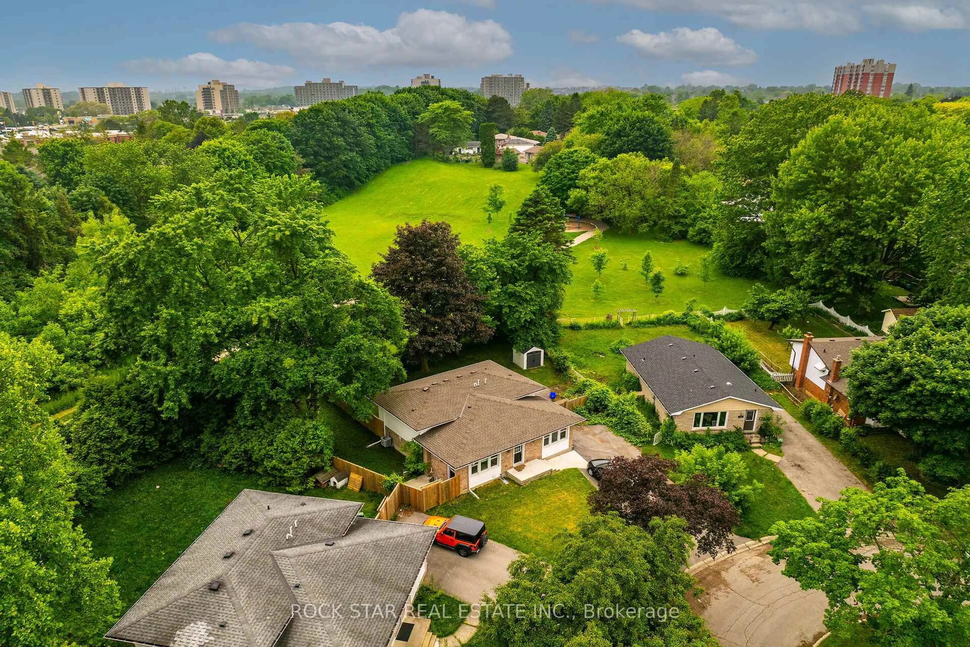 A pic from outside/outdoor area/front of a property/back of a property/a pic from drone, unknown for 407 Castlegrove Pl, London North Ontario N6G 1L1