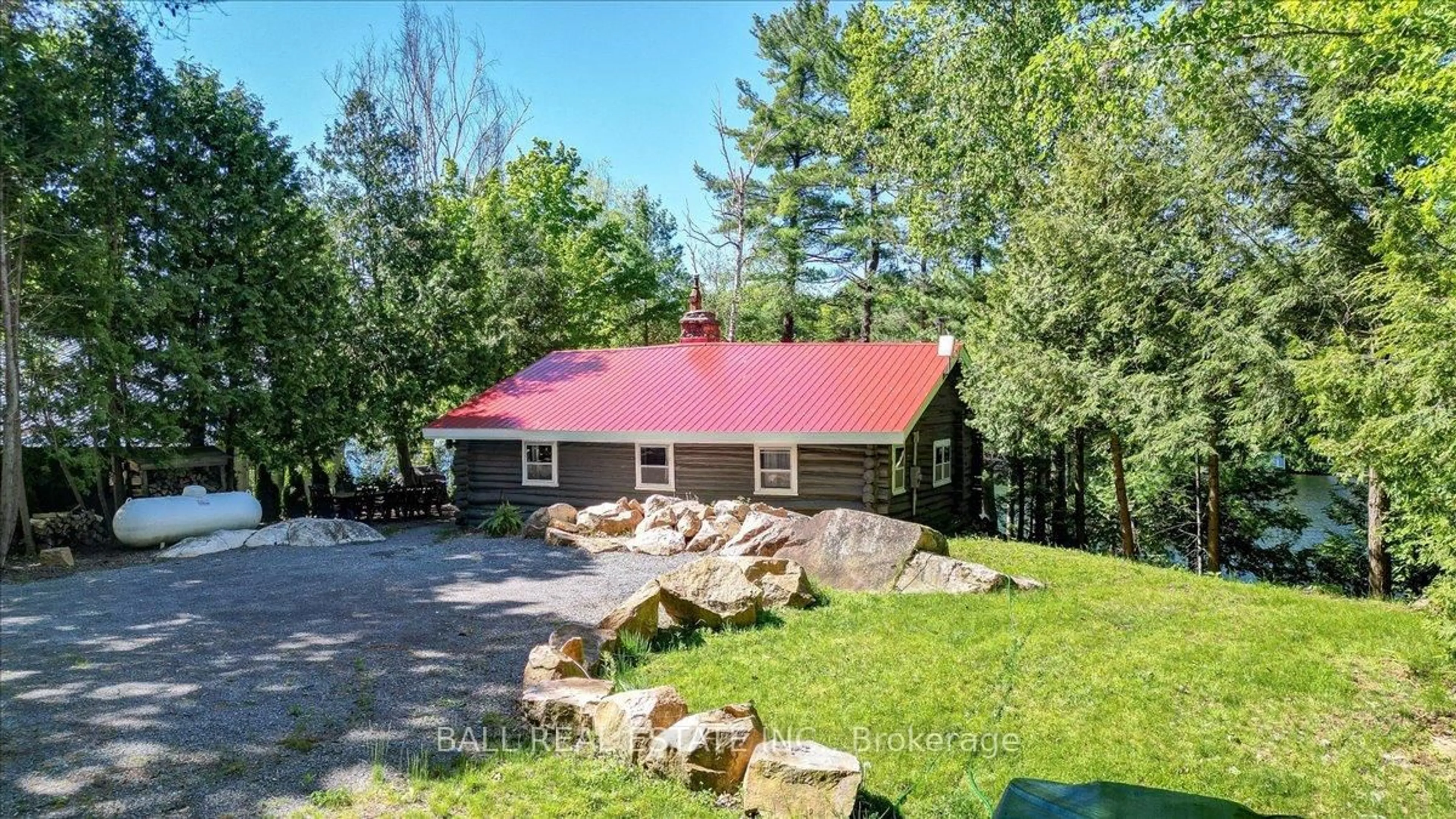 A pic from outside/outdoor area/front of a property/back of a property/a pic from drone, unknown for 139 Spence Rd, North Kawartha Ontario K0L 1A0
