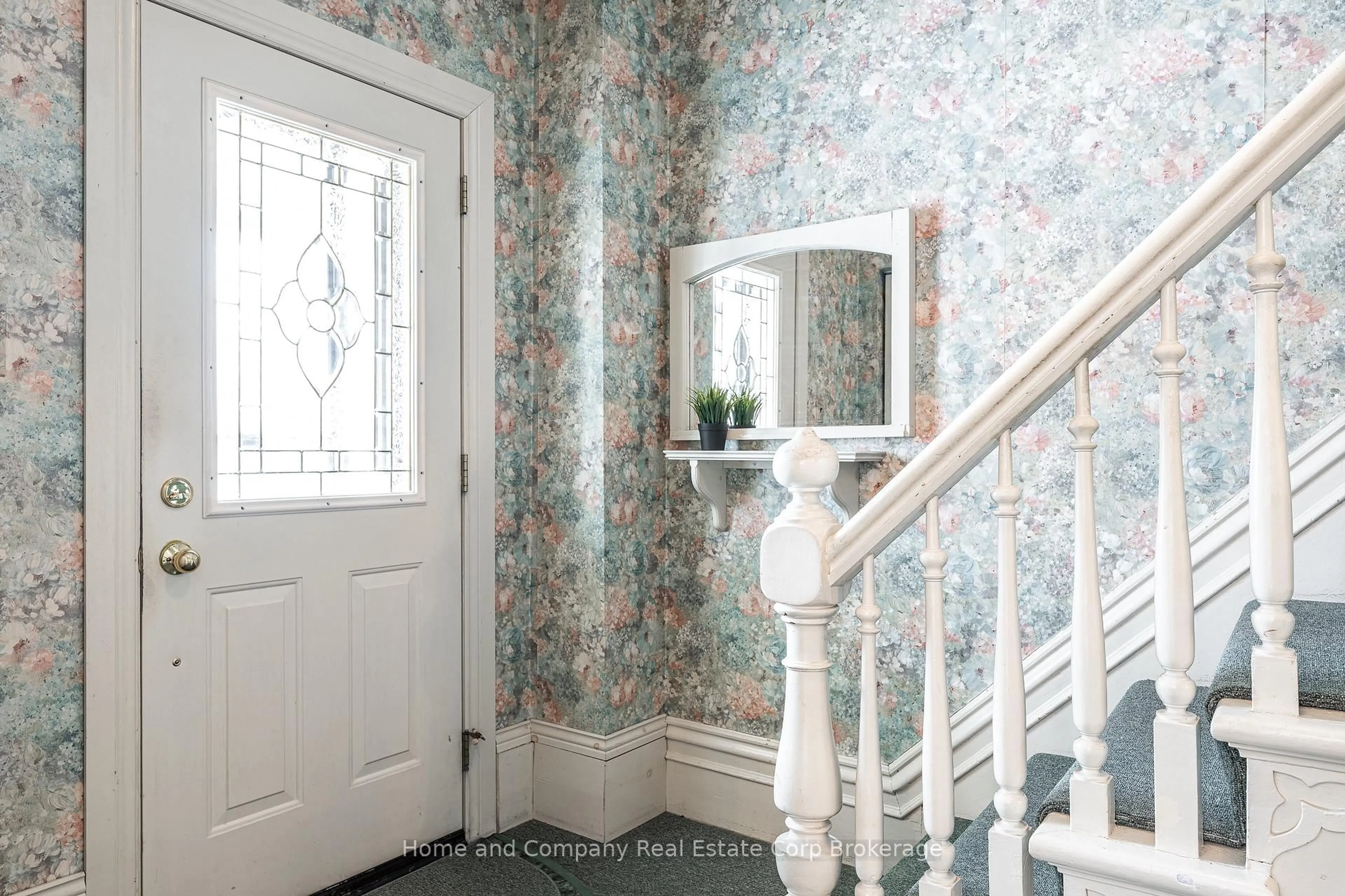 Indoor entryway for 96 Falstaff St, Stratford Ontario N5A 3T5