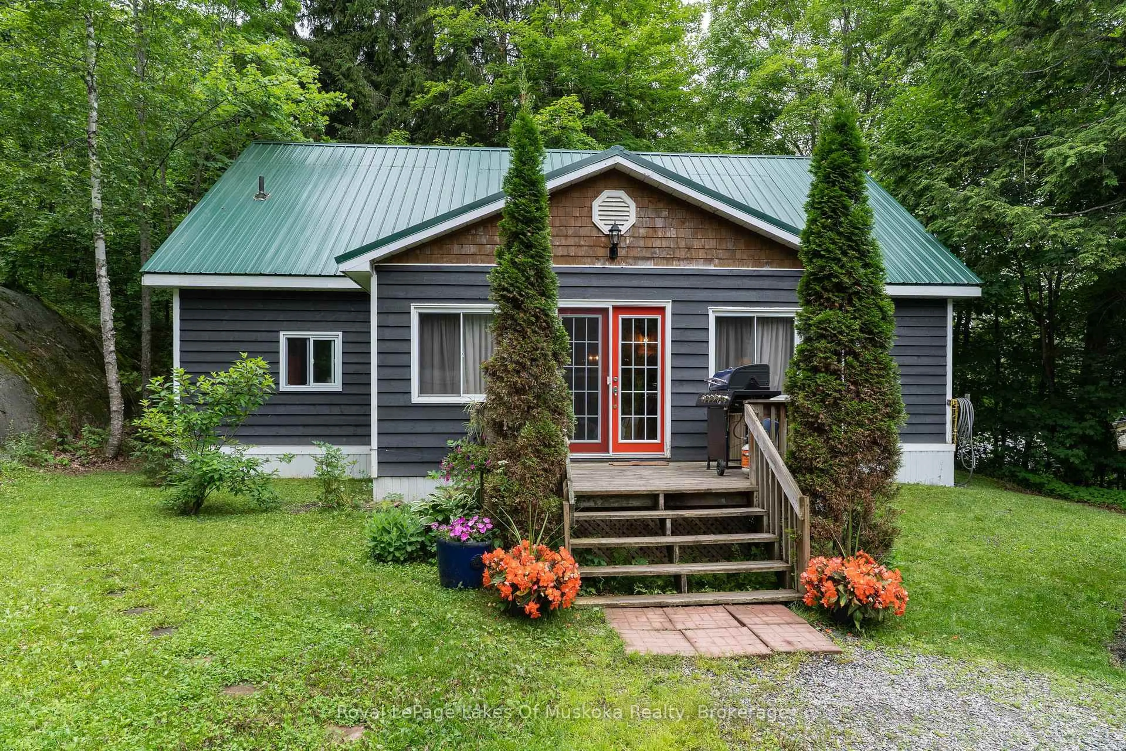 Unknown for 2709 Muskoka District 118 Rd, Muskoka Lakes Ontario P0B 1J0