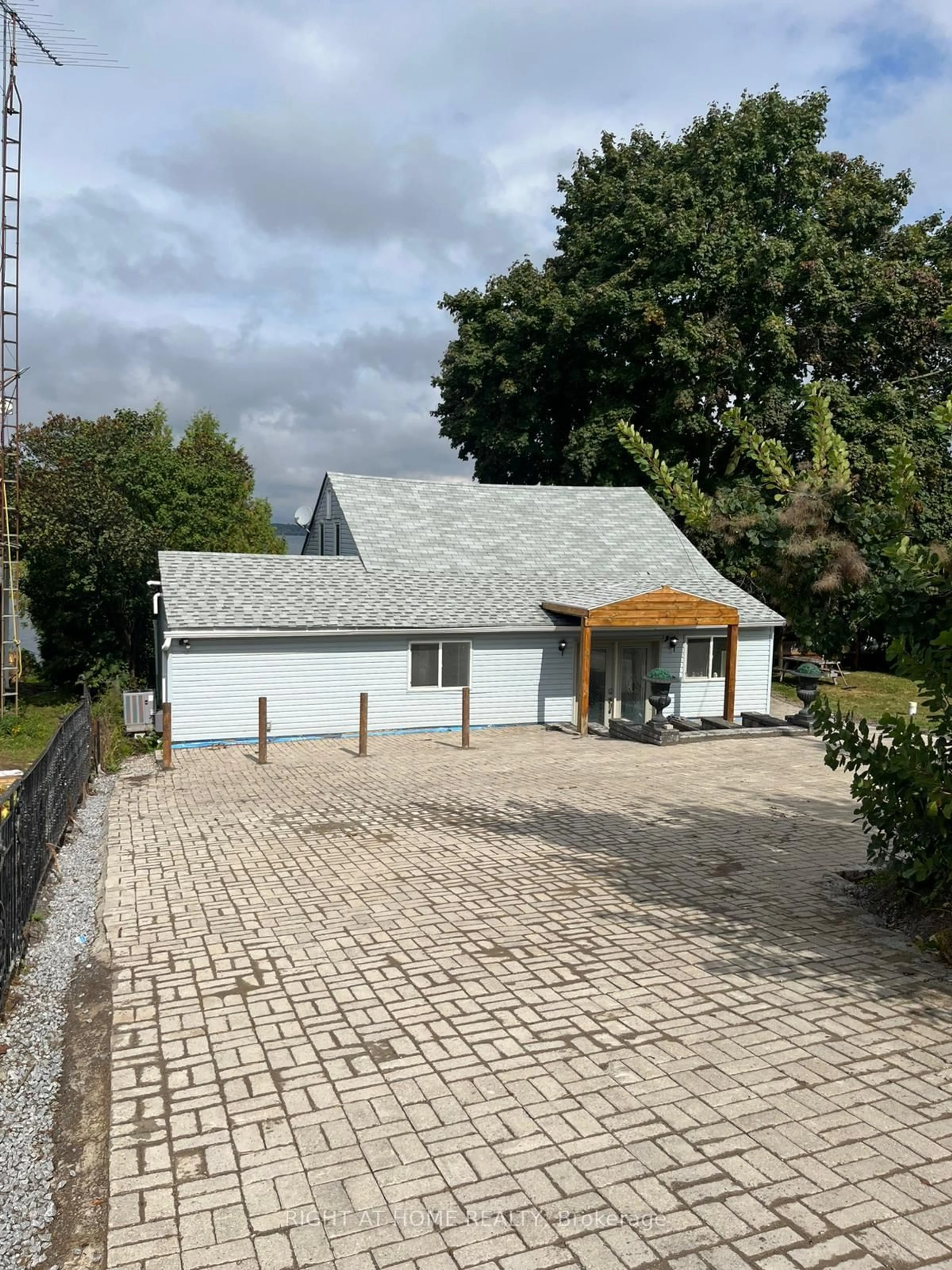 A pic from outside/outdoor area/front of a property/back of a property/a pic from drone, street for 6108 Curtis Point Rd #39, Alnwick/Haldimand Ontario K0K 2X0