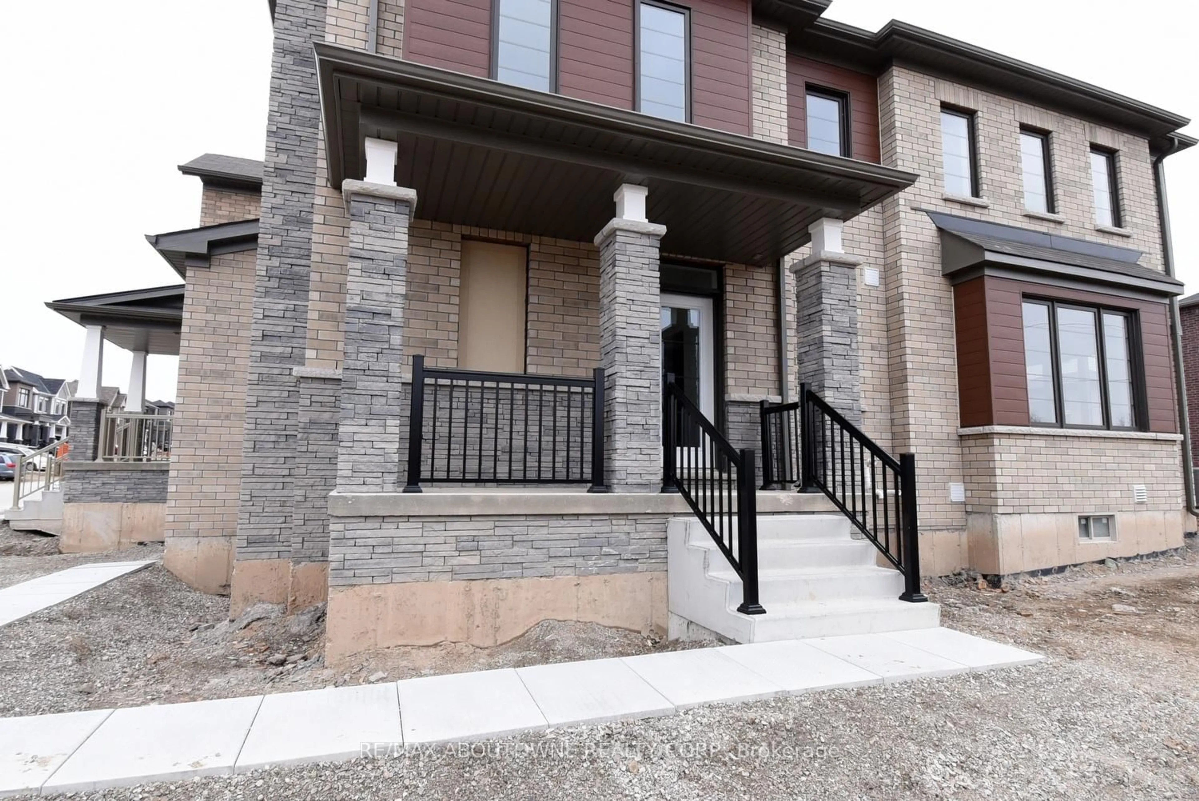 Home with brick exterior material, street for 2 Sundin Dr, Haldimand Ontario N3W 0H1